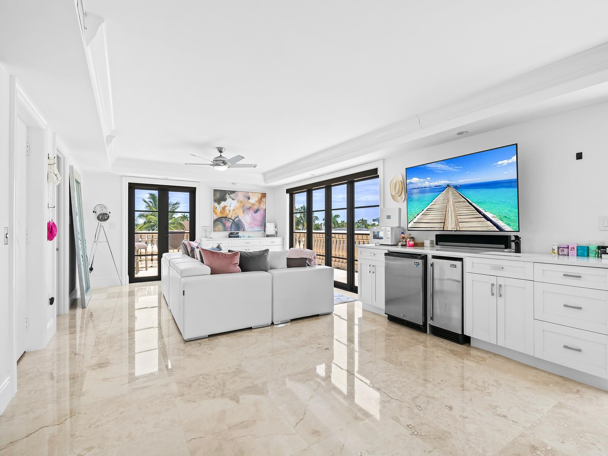 LAS OLAS - Residential