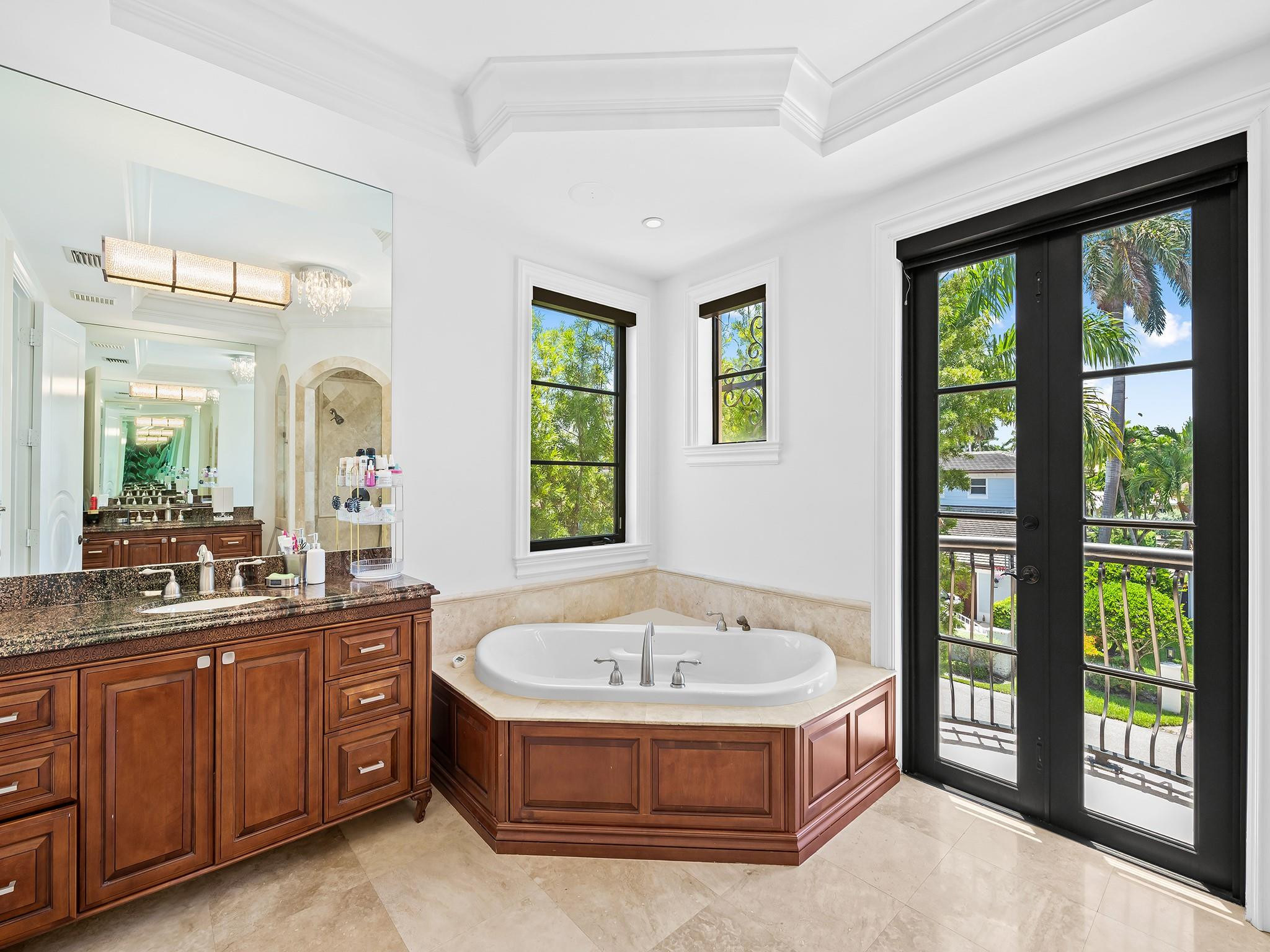 LAS OLAS - Residential