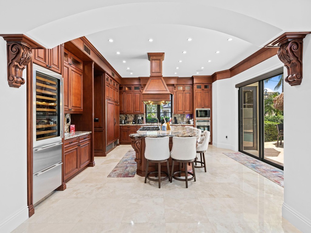 LAS OLAS - Residential