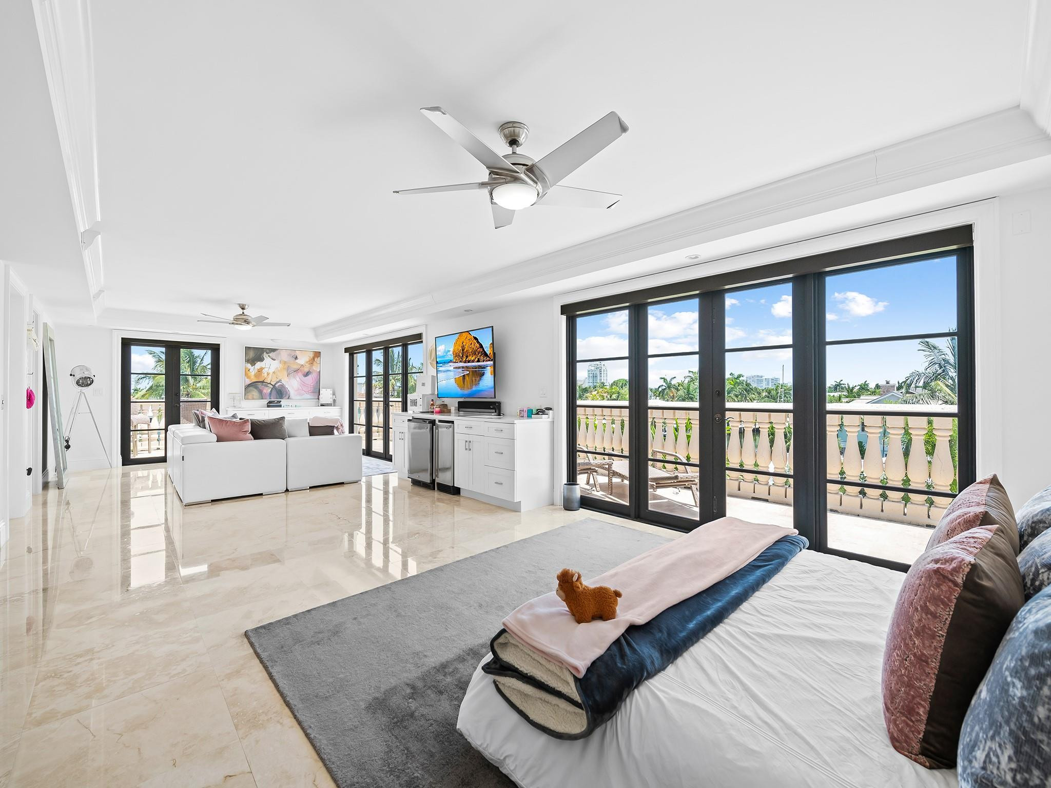 LAS OLAS - Residential