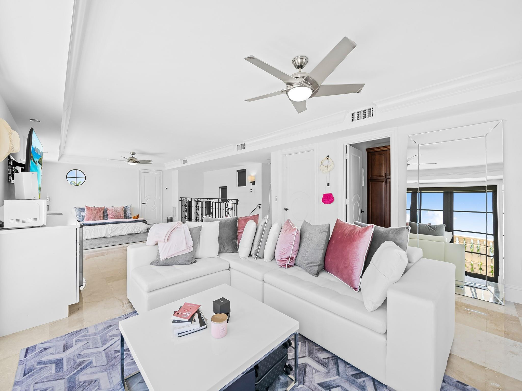 LAS OLAS - Residential