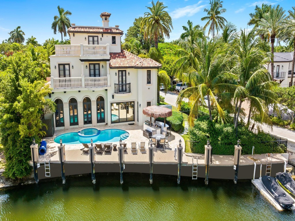 LAS OLAS - Residential