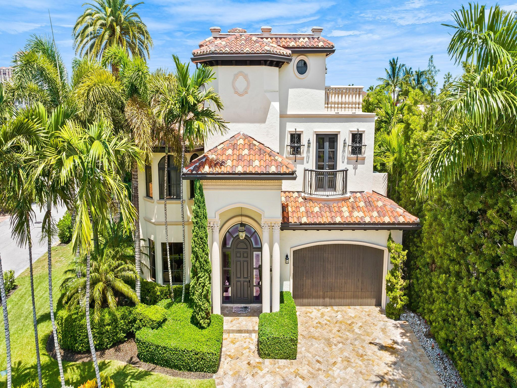 LAS OLAS - Residential