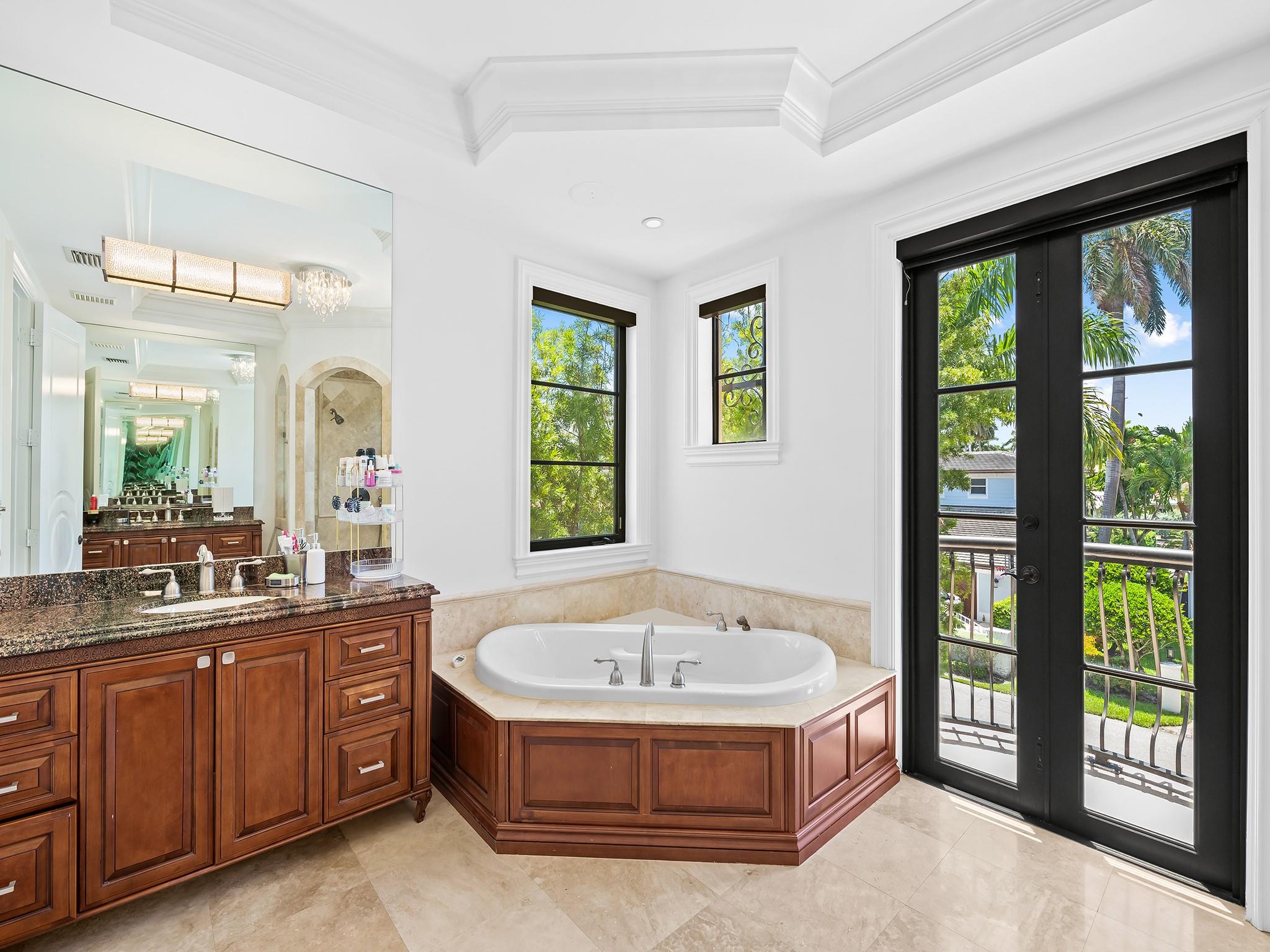 LAS OLAS - Residential