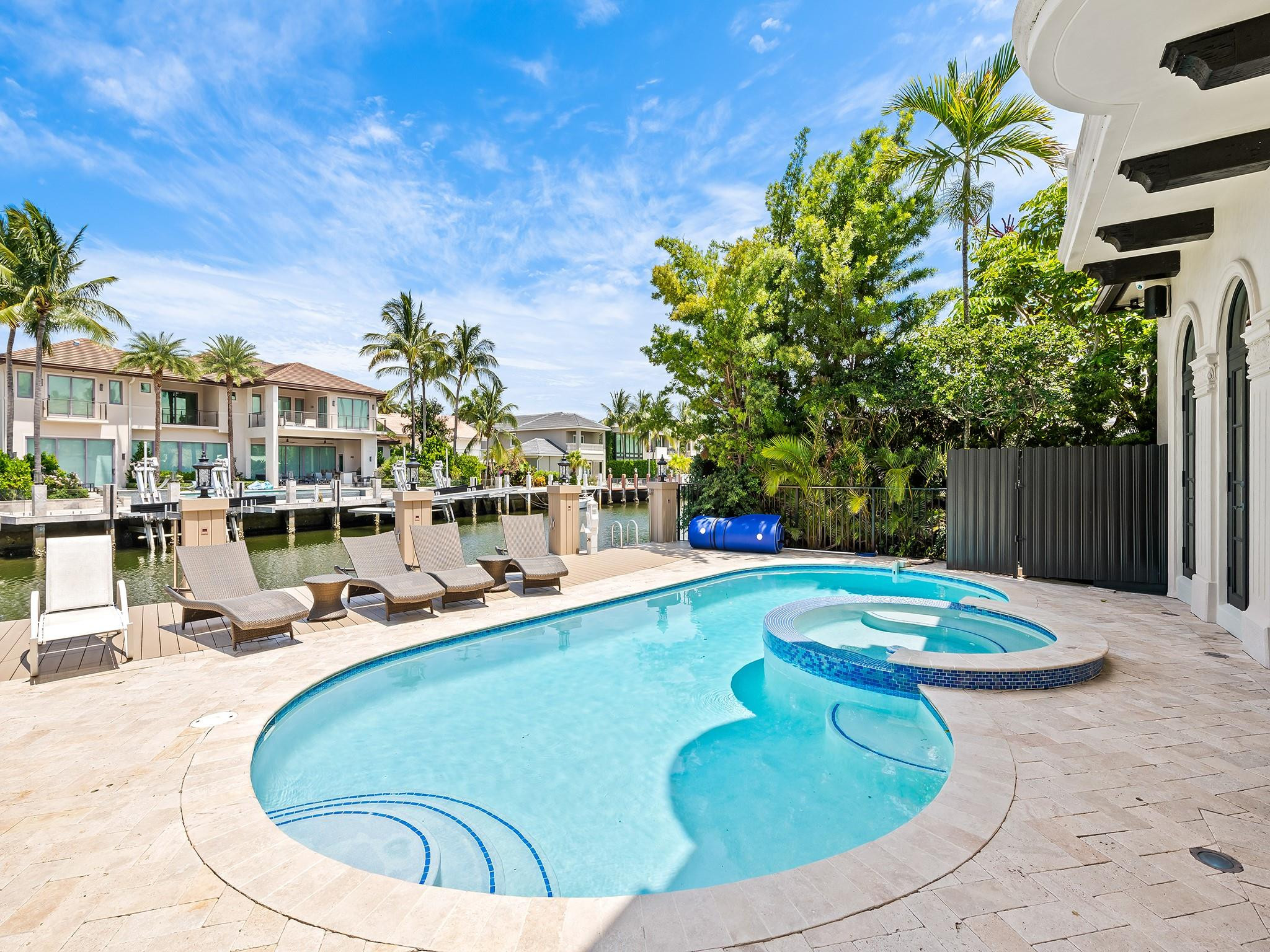 LAS OLAS - Residential