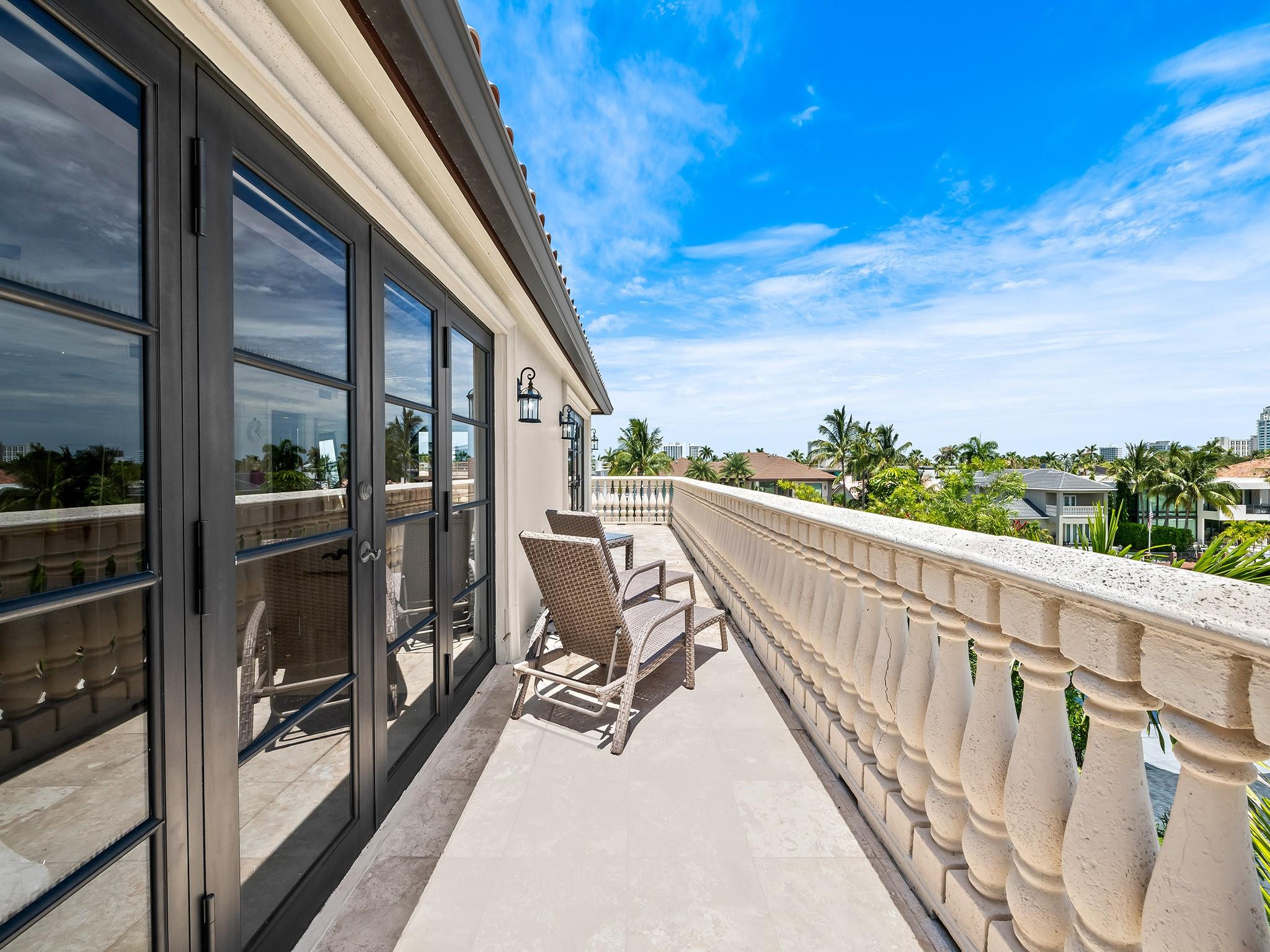 LAS OLAS - Residential