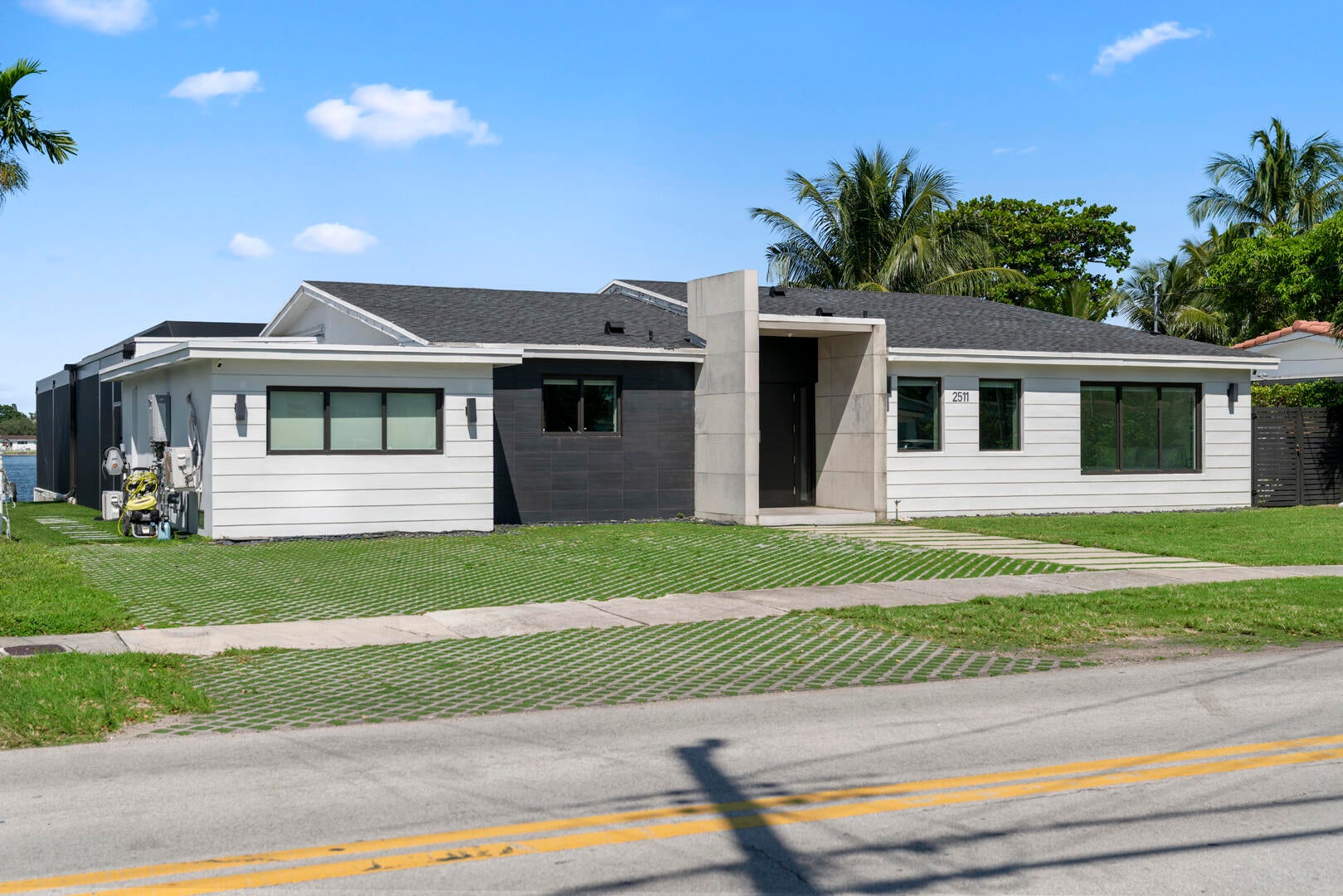2511 NE 209th Terrace