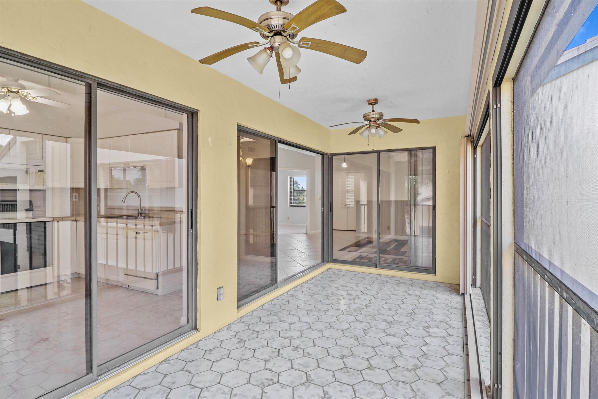 CLUBHOUSE COURT CONDO - Residential Lease