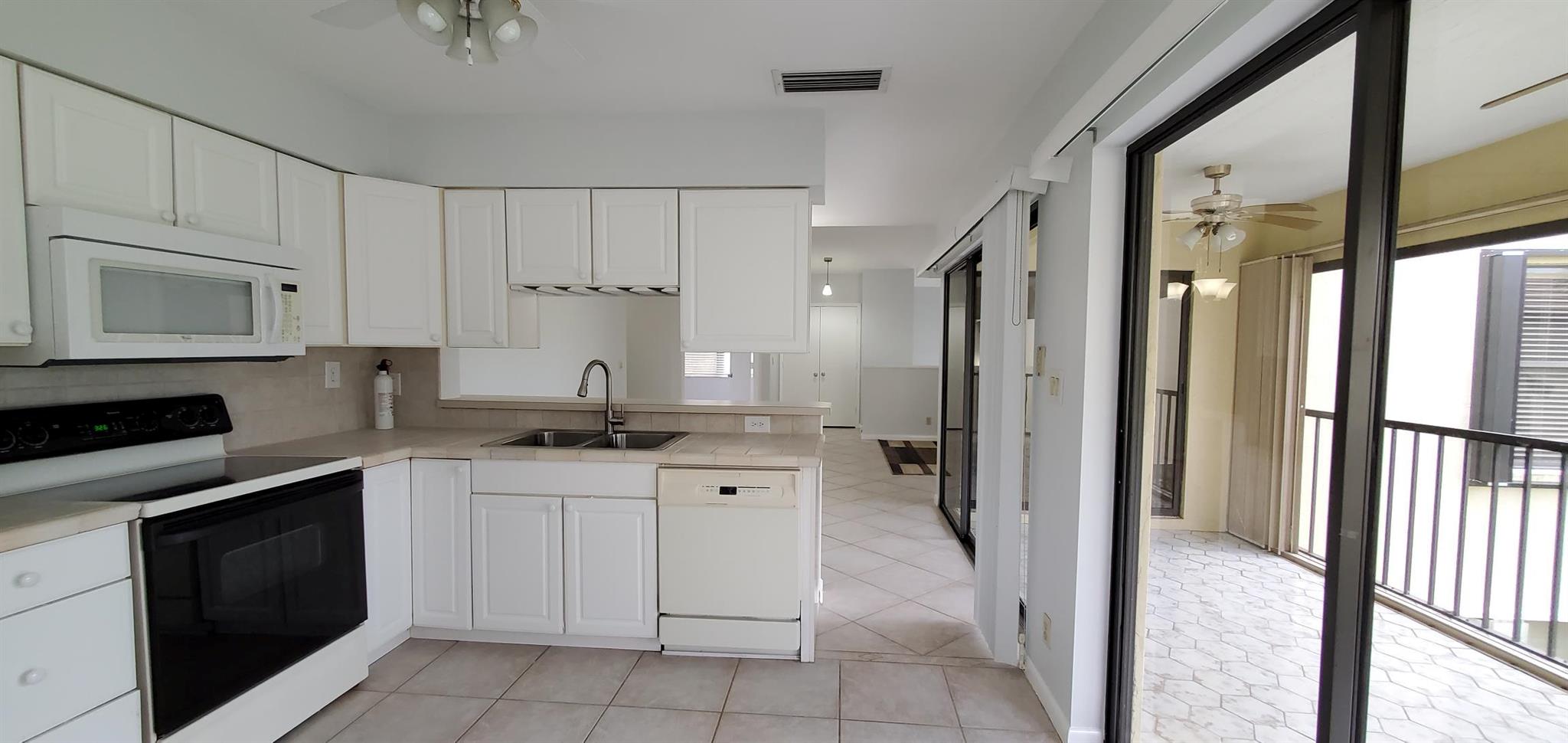 CLUBHOUSE COURT CONDO - Residential Lease