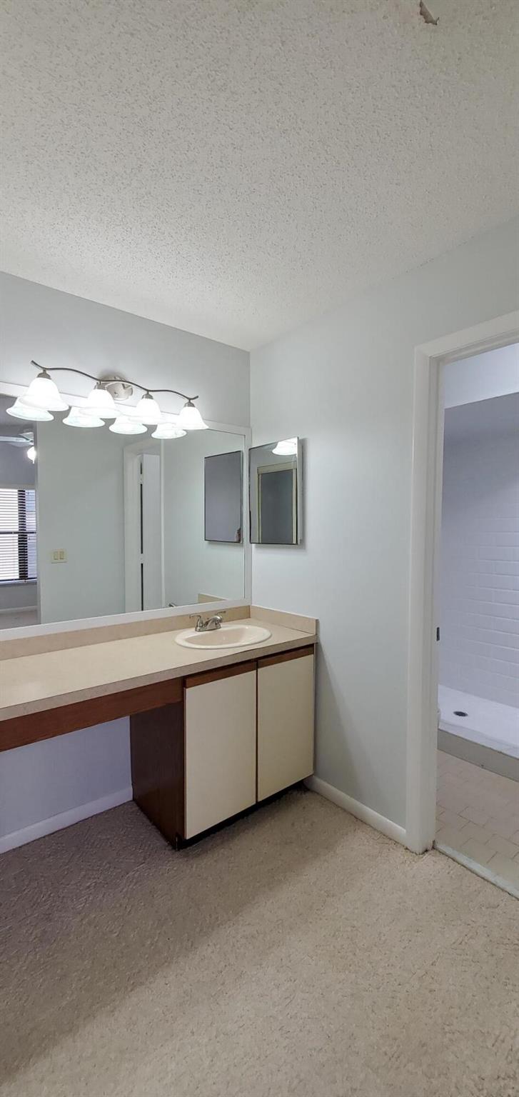 CLUBHOUSE COURT CONDO - Residential Lease