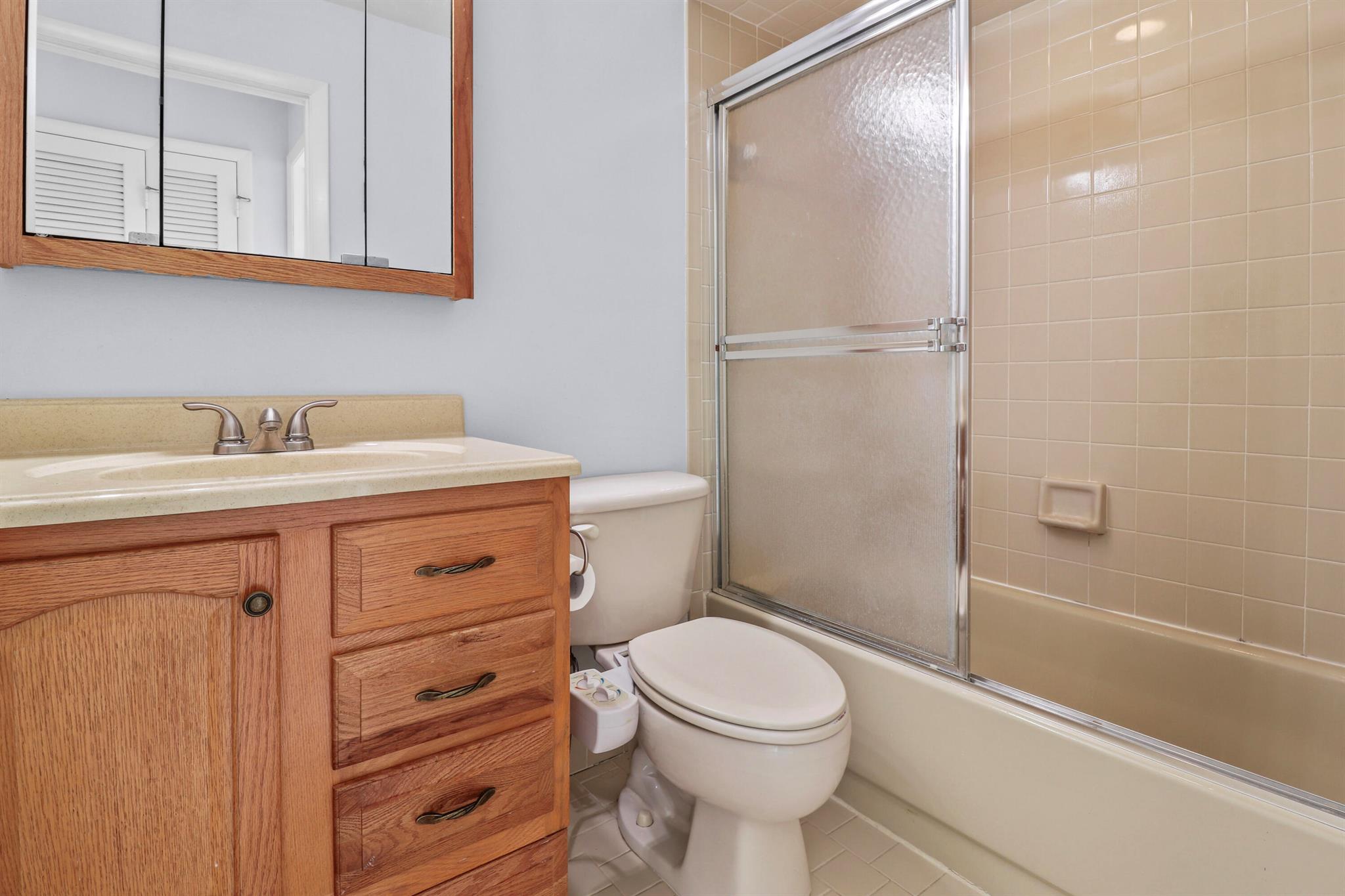 CLUBHOUSE COURT CONDO - Residential Lease