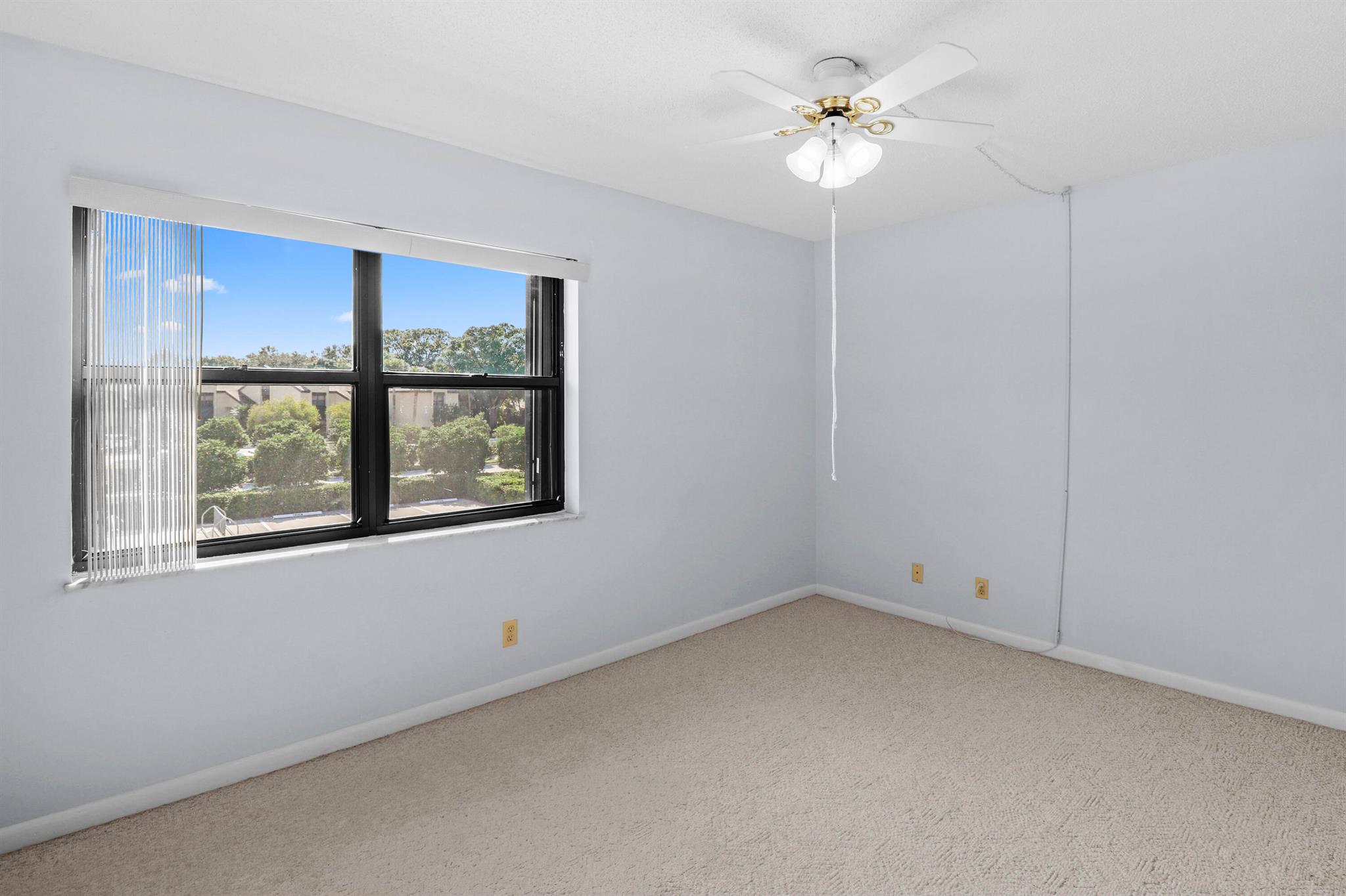 CLUBHOUSE COURT CONDO - Residential Lease