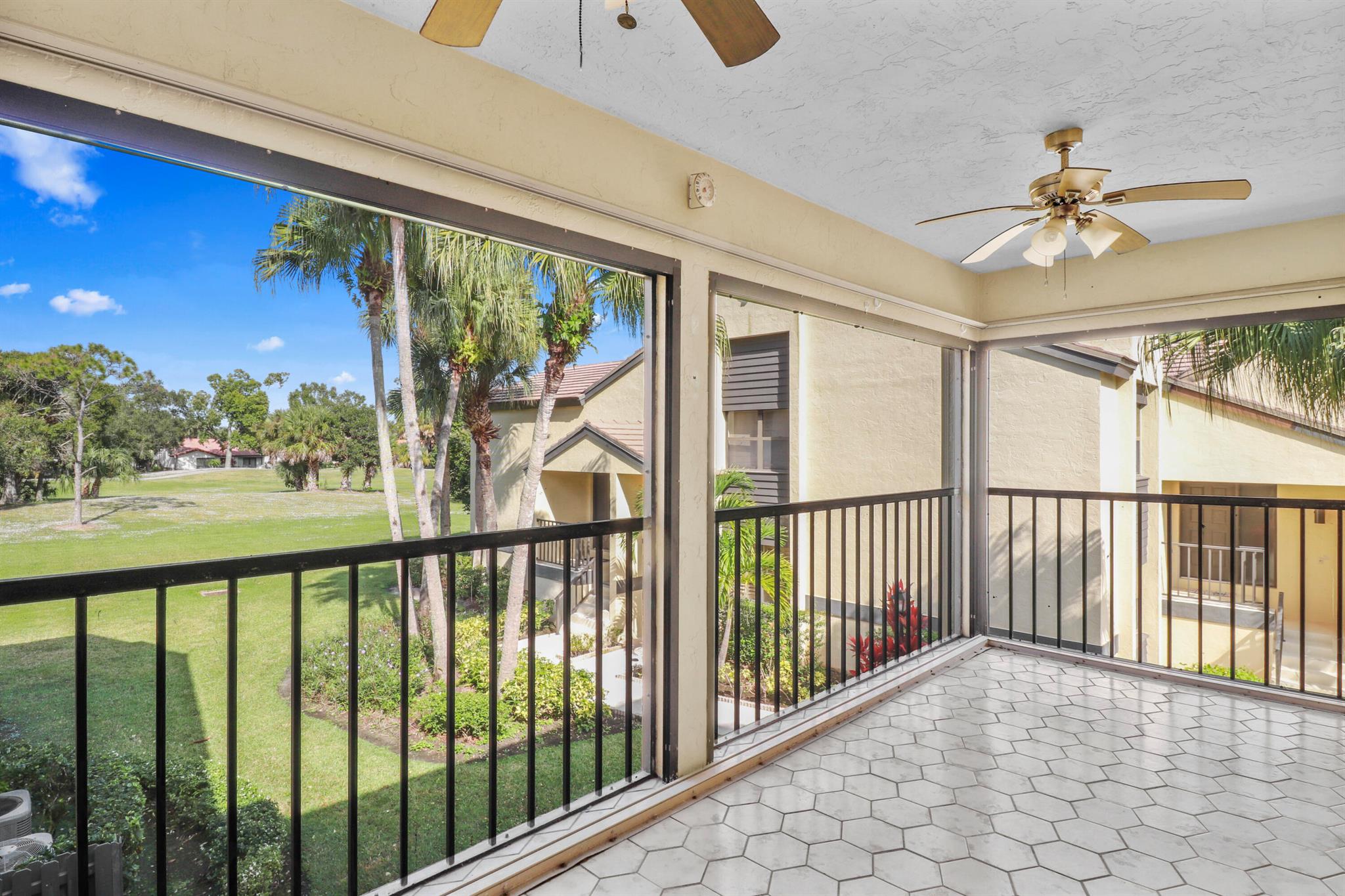 CLUBHOUSE COURT CONDO - Residential Lease