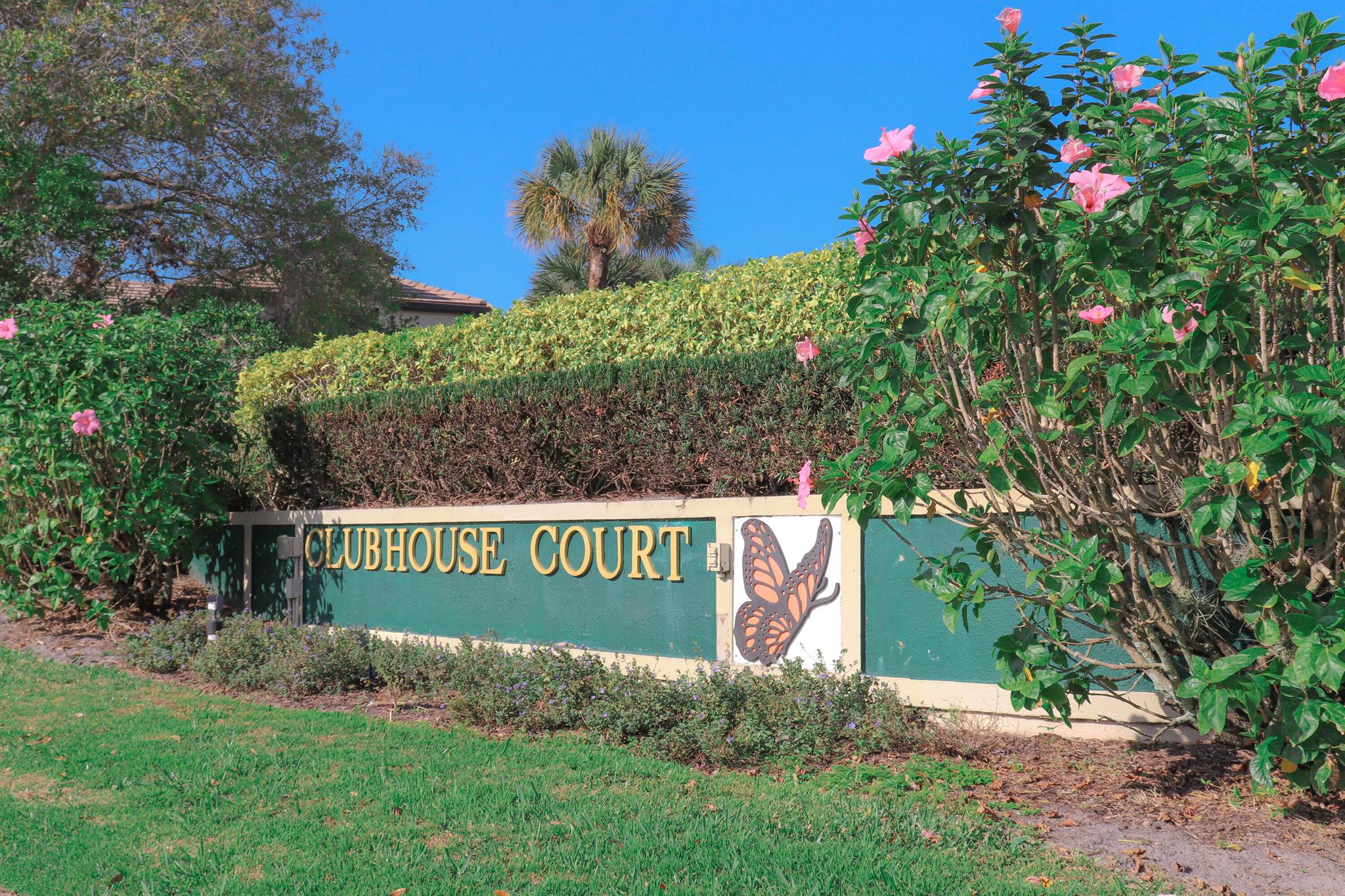 CLUBHOUSE COURT CONDO - Residential Lease