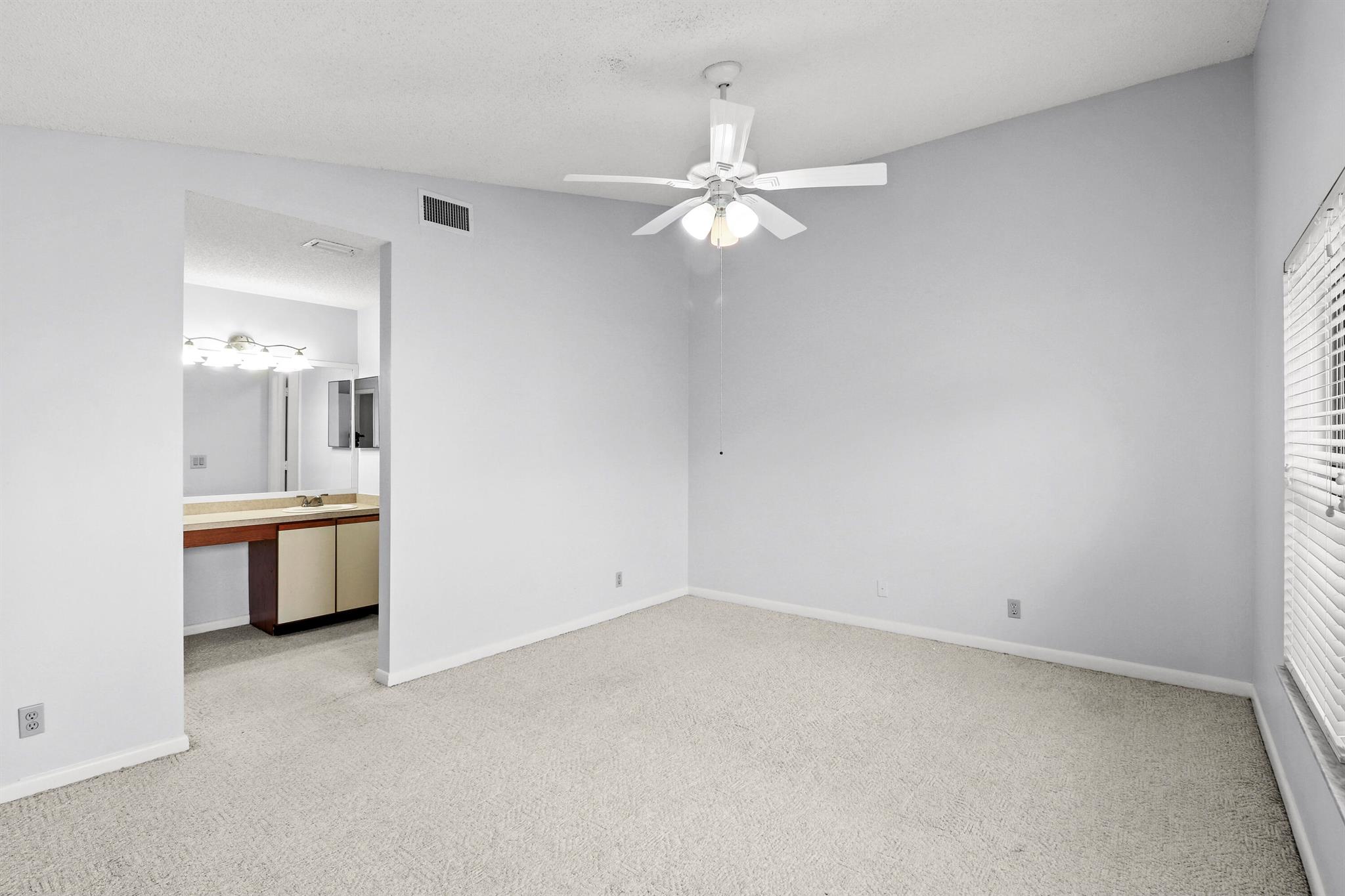 CLUBHOUSE COURT CONDO - Residential Lease