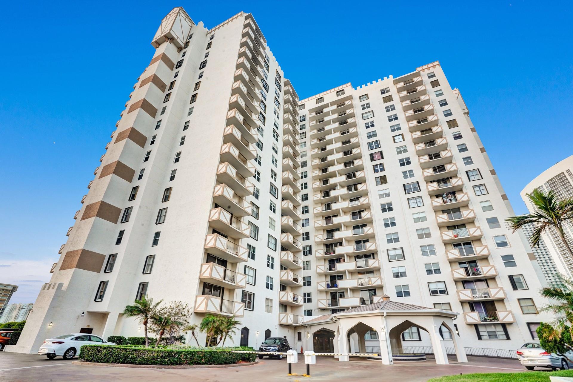 1865 S Ocean Drive 11J
