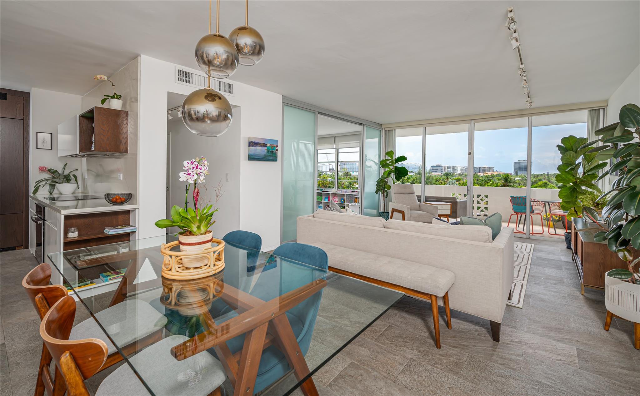 9101 E Bay Harbor Dr 601