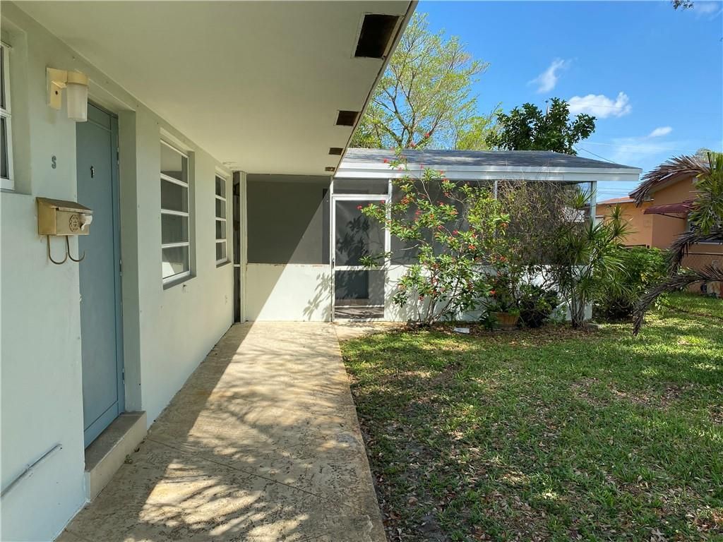 Photo of 1229 NE 35TH ST, Oakland Park, FL 33334 (MLS # F10273356)