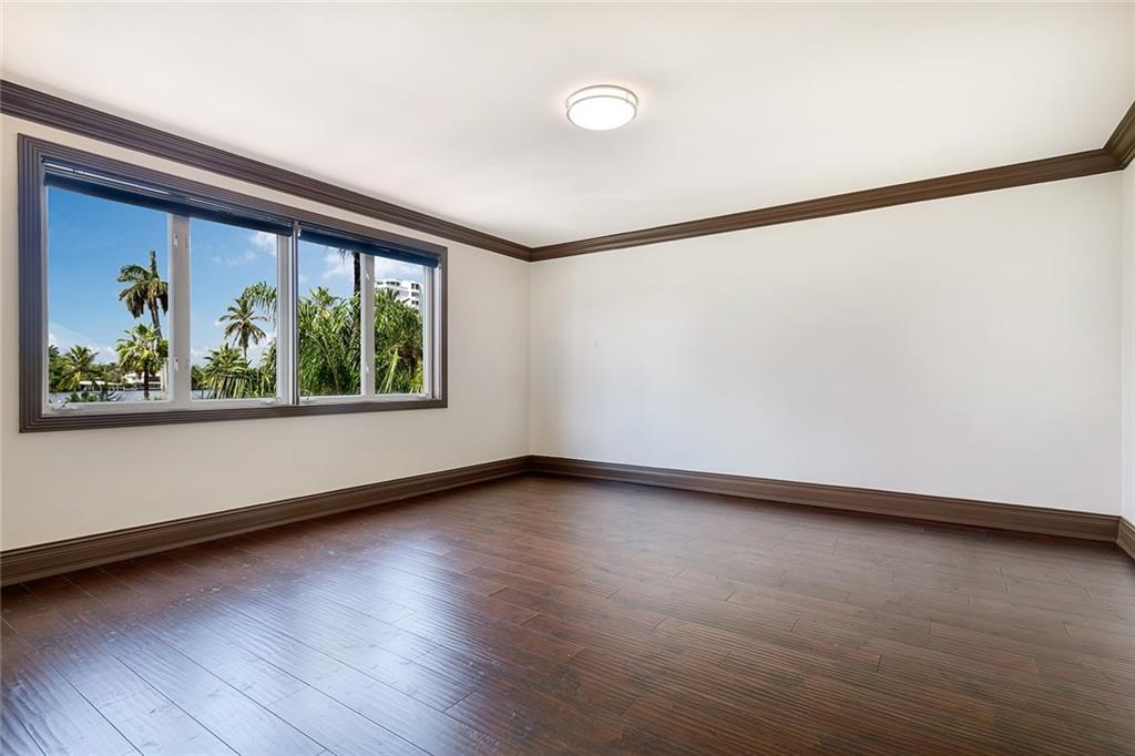 RIVIERA ISLE - Residential