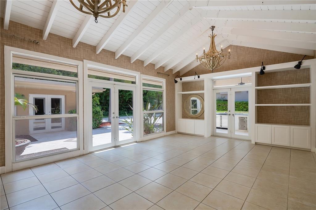 RIVIERA ISLE - Residential