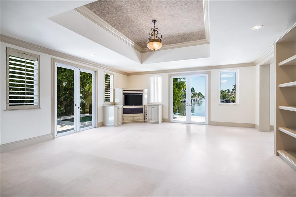 RIVIERA ISLE - Residential