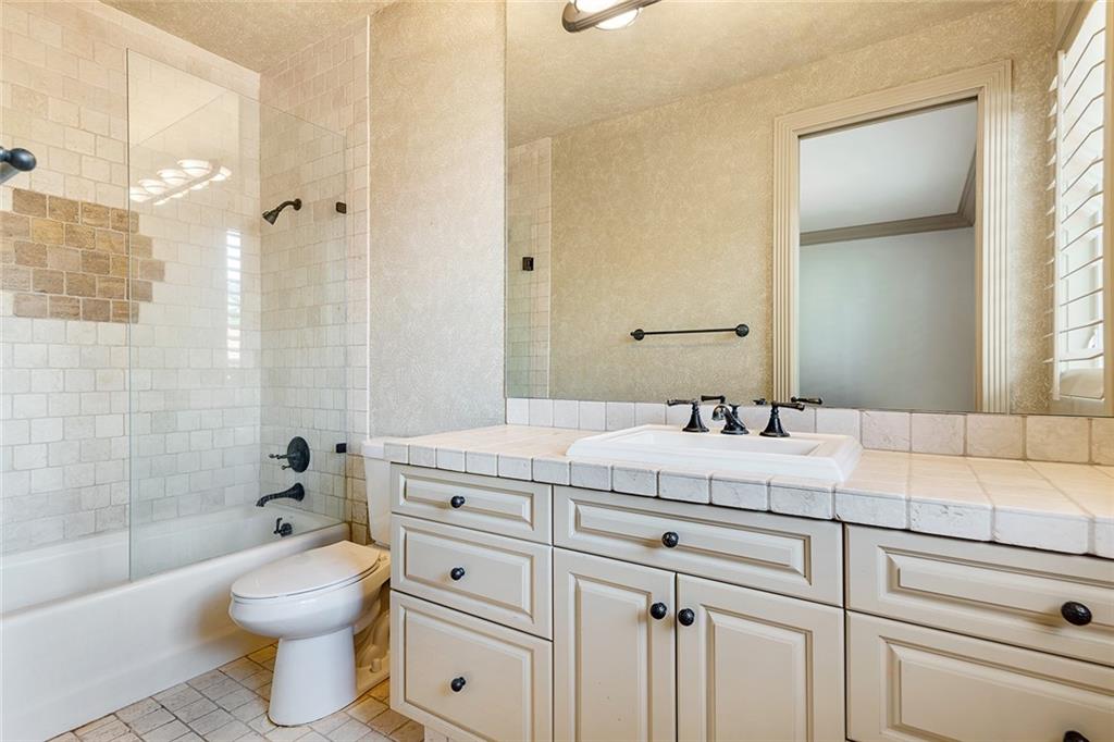 RIVIERA ISLE - Residential