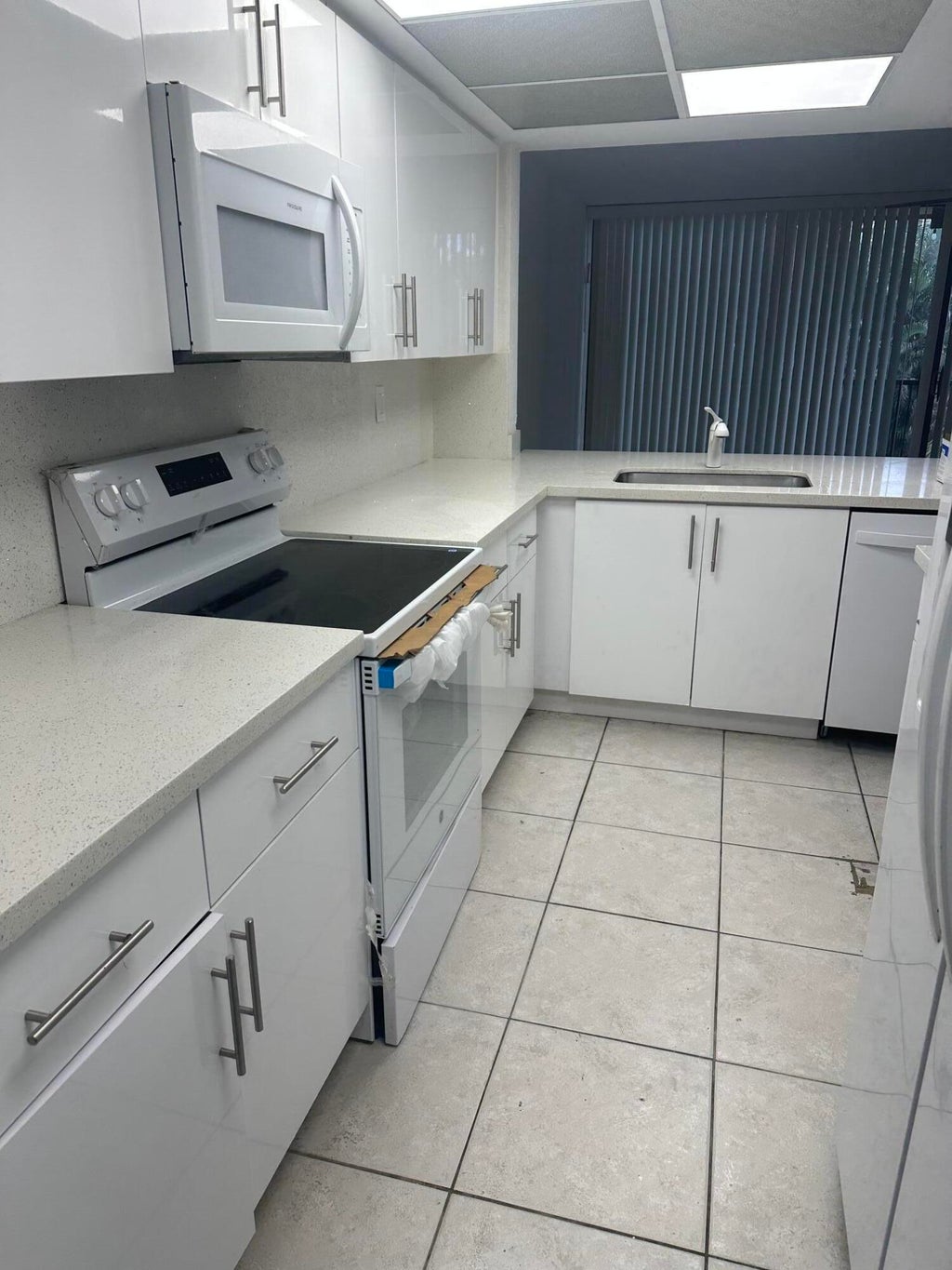 Photo of 2811 SW 87th Terrace, Davie, FL 33328 (MLS # B26080777)