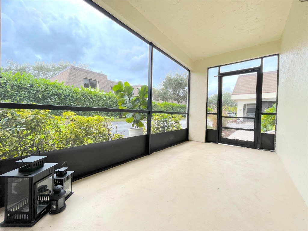 CHATEAU ON THE KNOLL - Residential