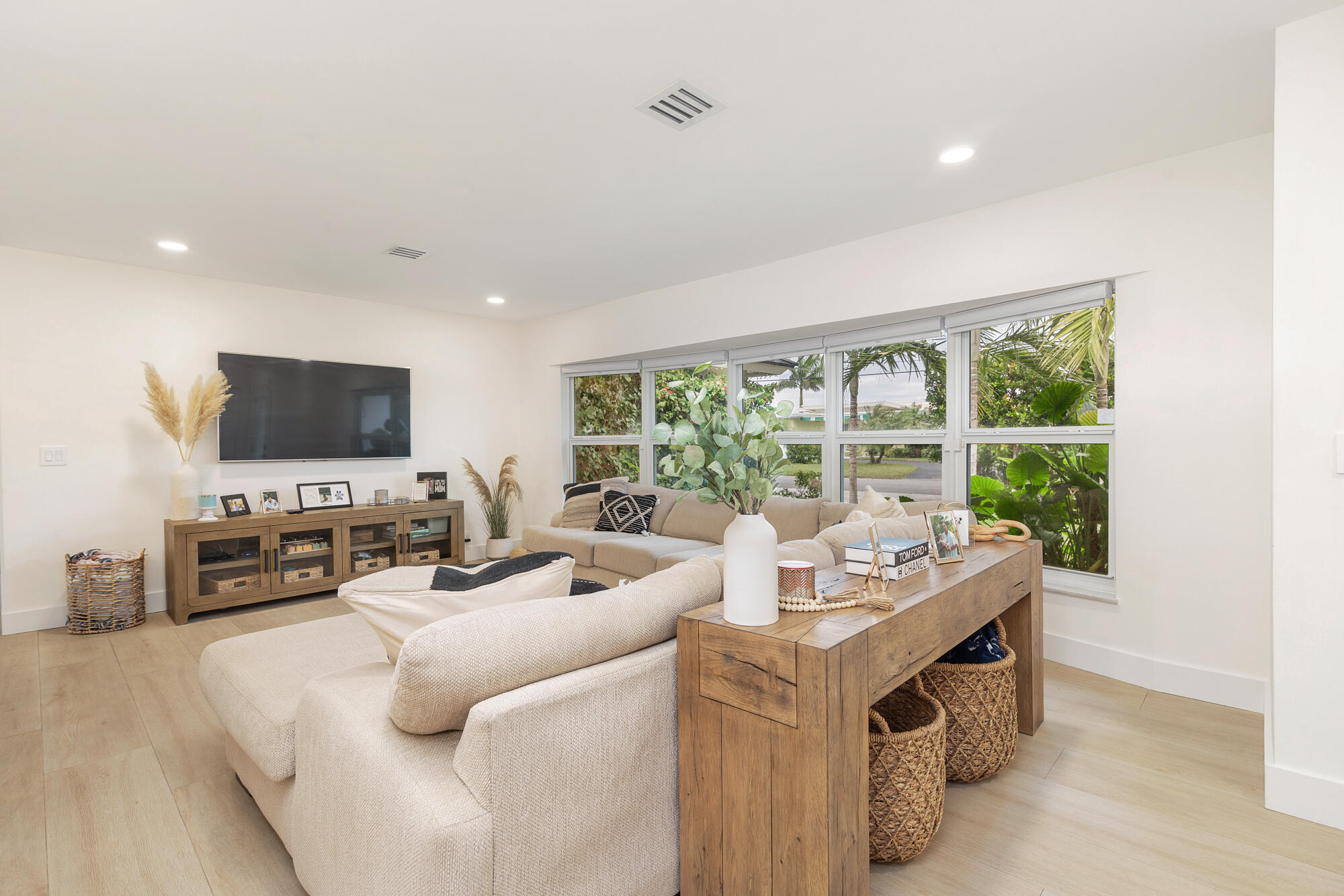 LAKE CLARKE ESTATES - Residential