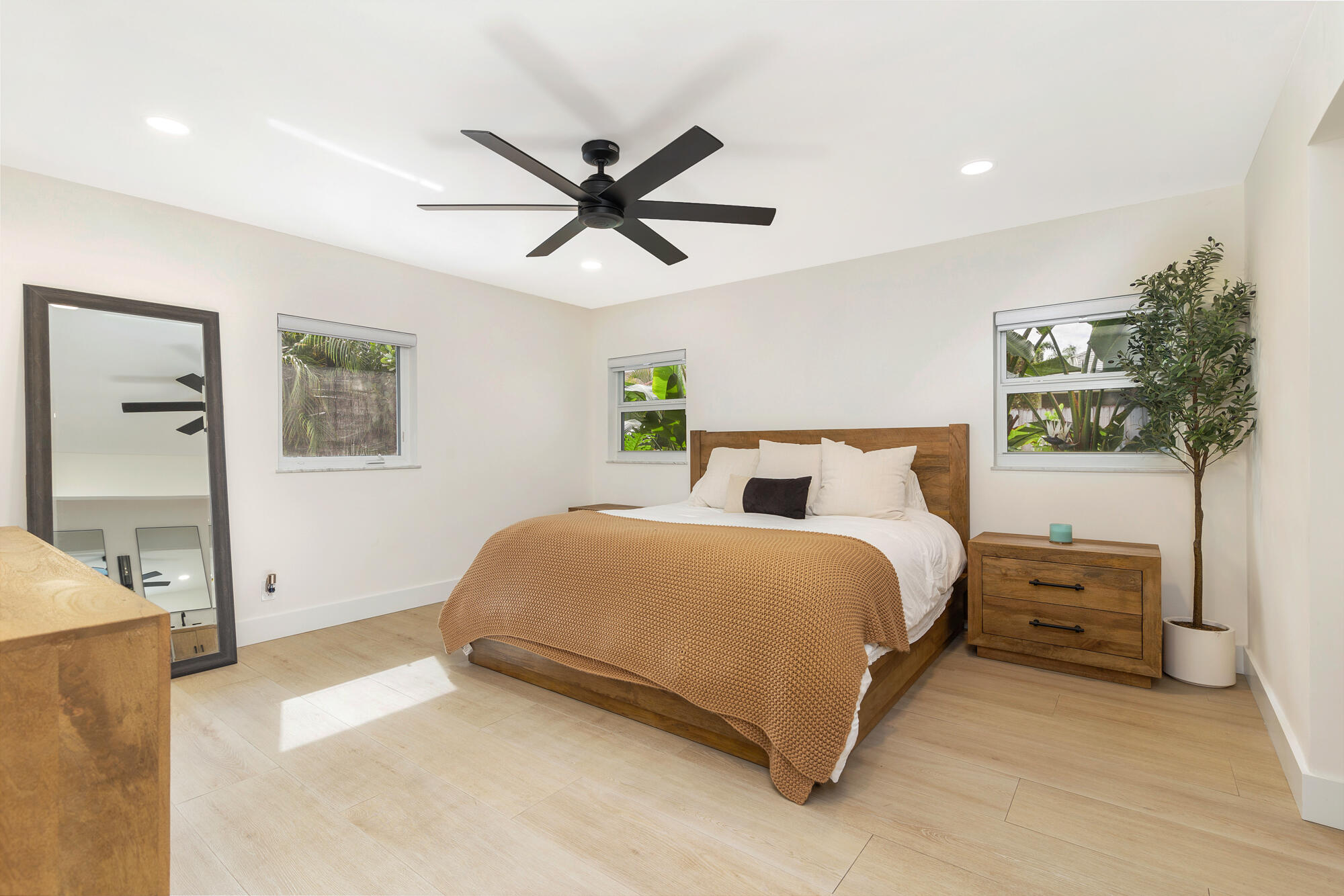 LAKE CLARKE ESTATES - Residential