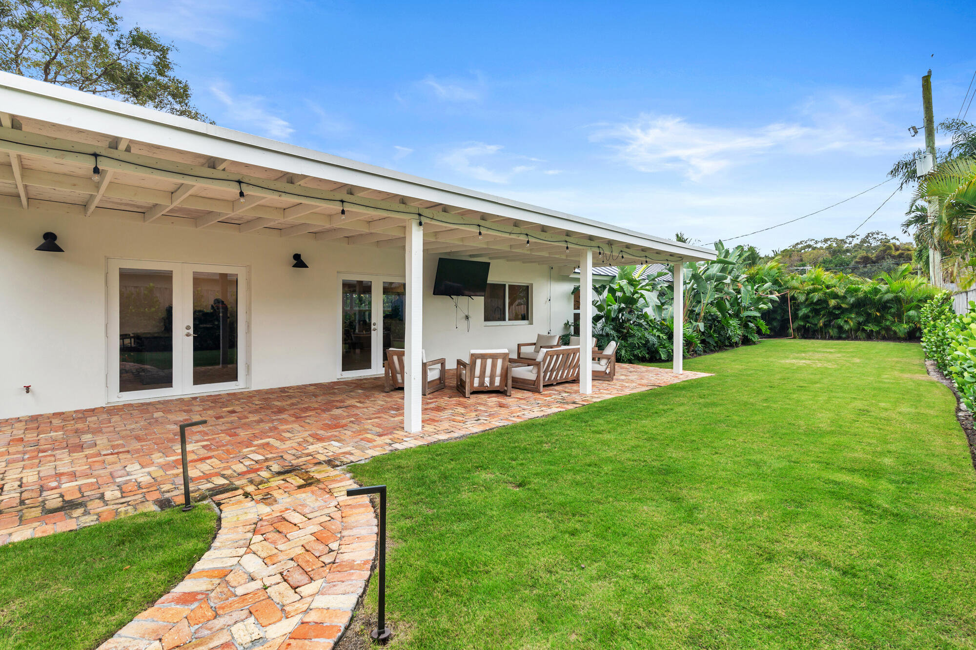 LAKE CLARKE ESTATES - Residential