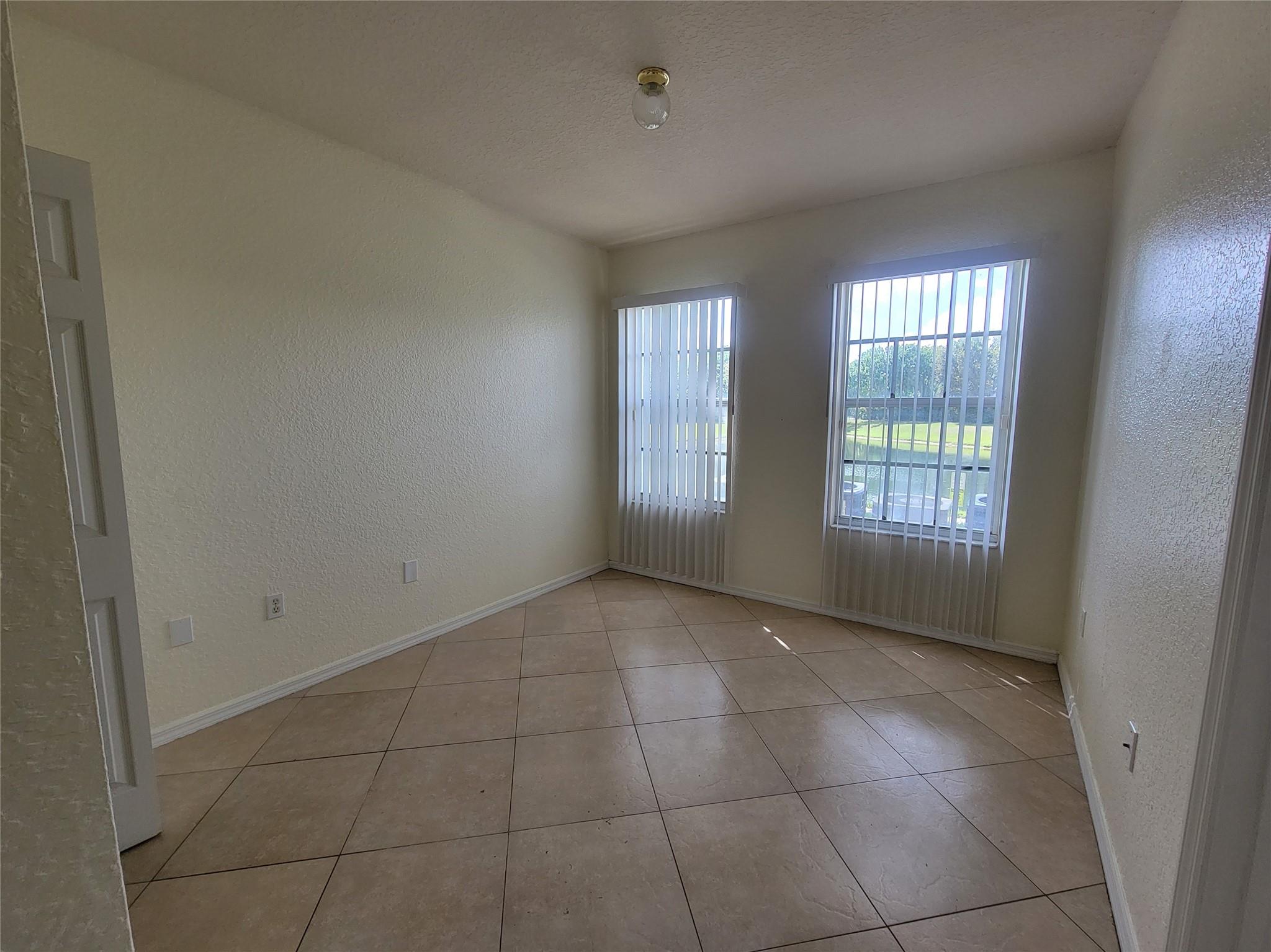 2109 Belmont Ln 2109