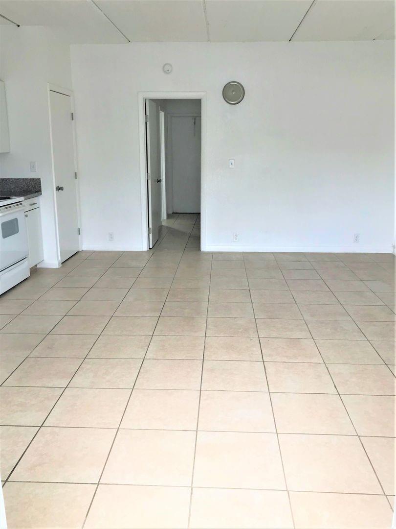 Oakland Manors Amd - Residential Lease