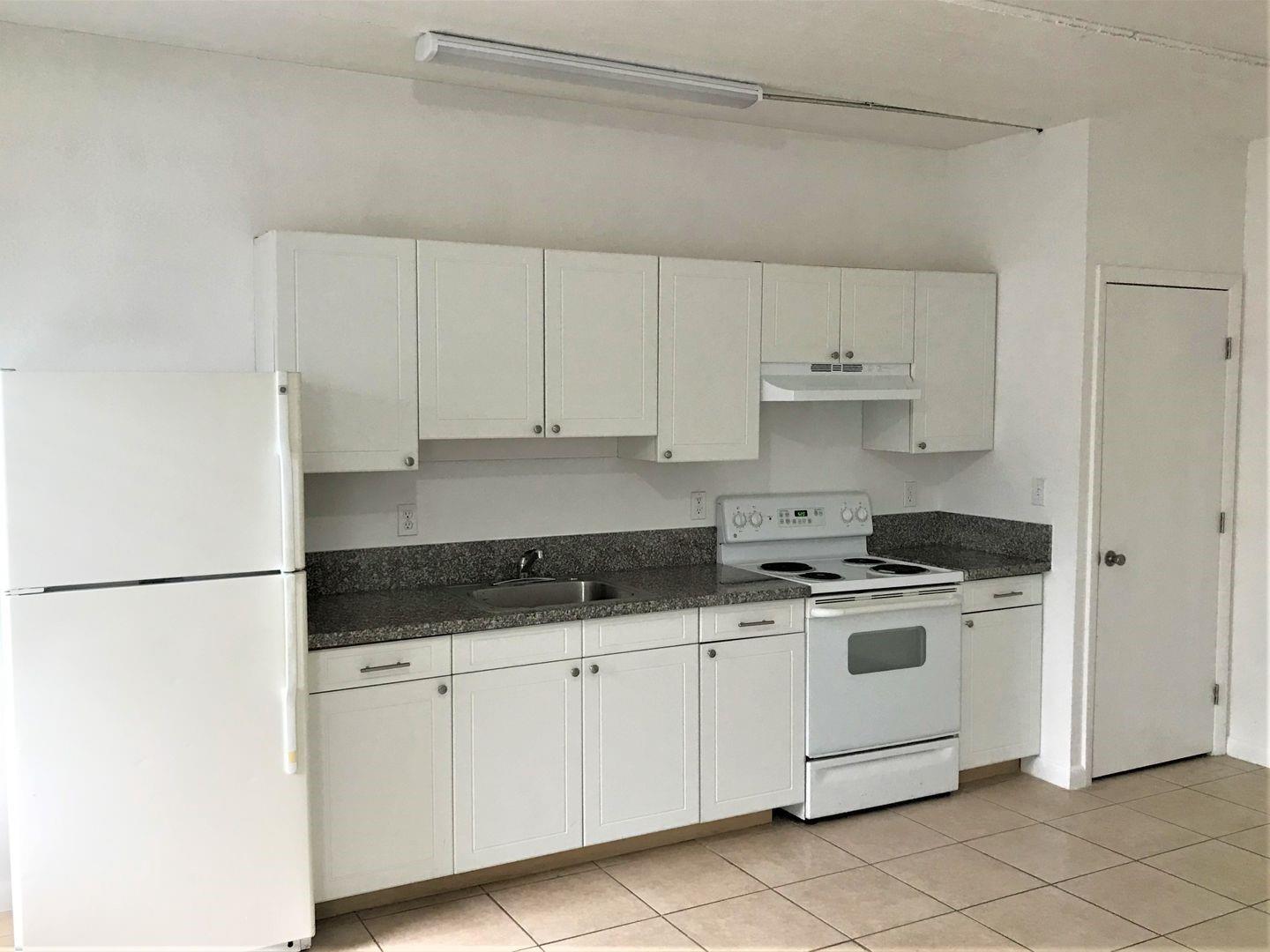 Oakland Manors Amd - Residential Lease