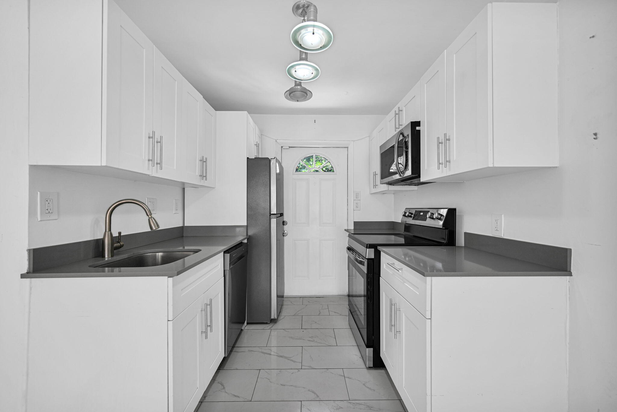 COLLIER MANOR 2ND ADD - Residential Lease