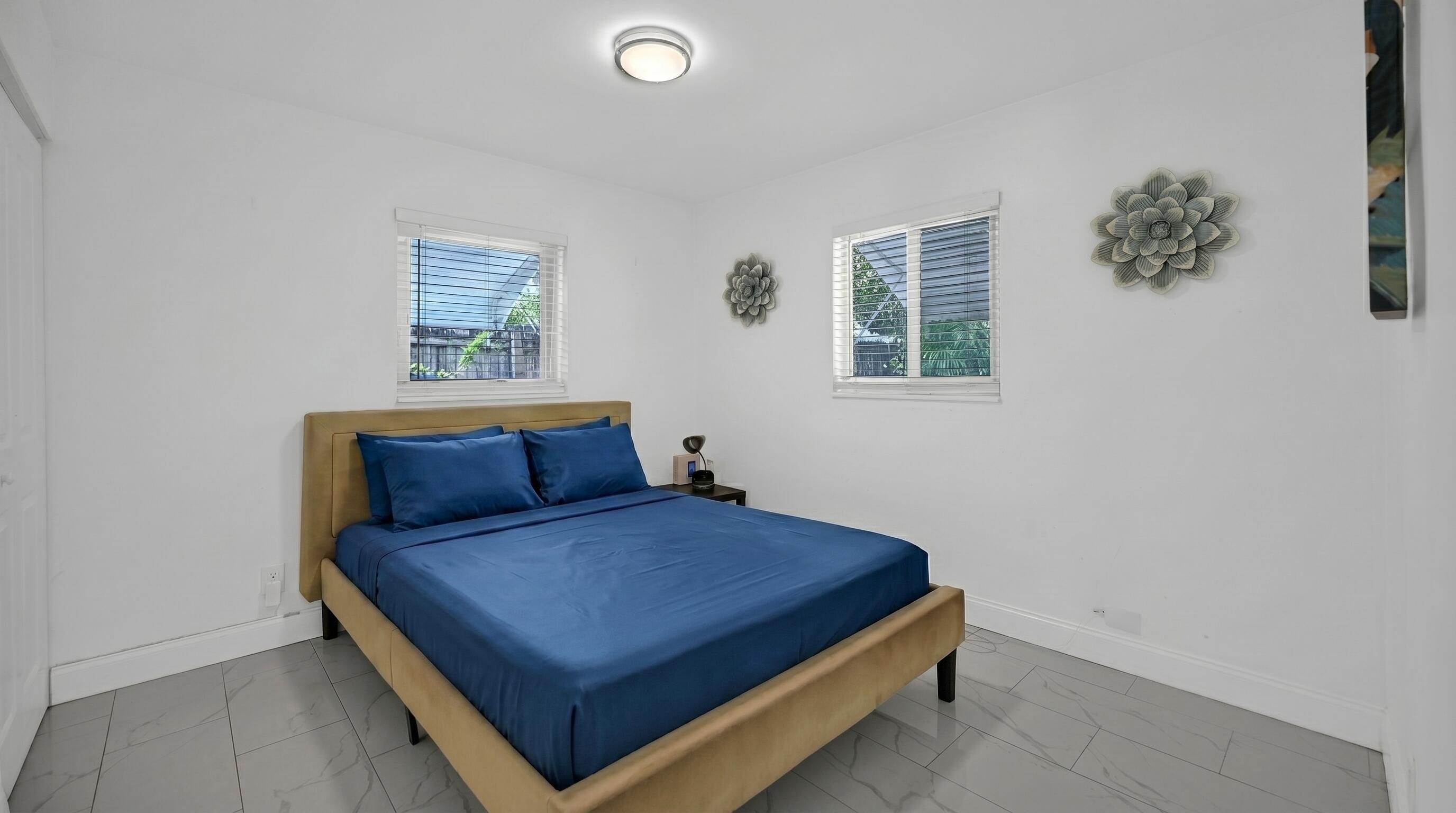 2933 NE 12th Terrace