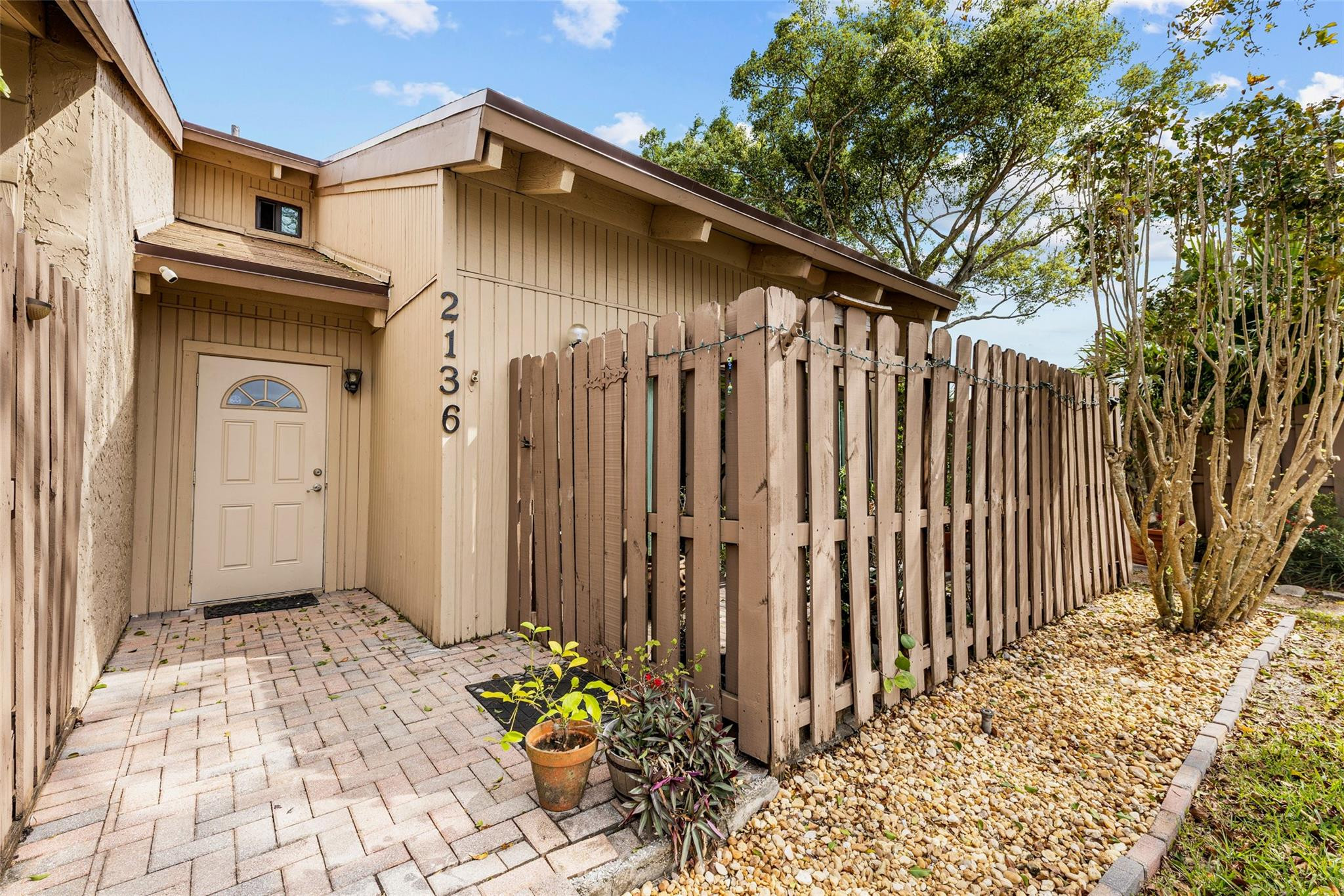 ARROWHEAD GOLF AND TENNIS CLUB - Residential Lease