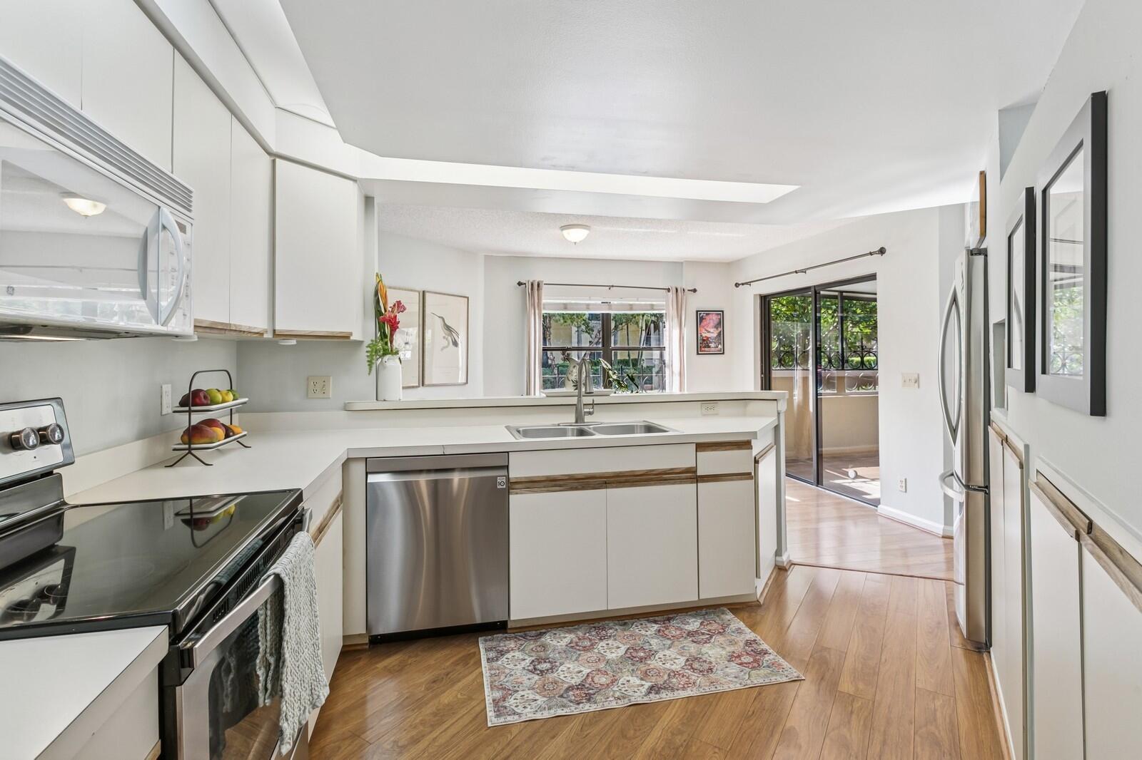 UNO LAGO - Residential