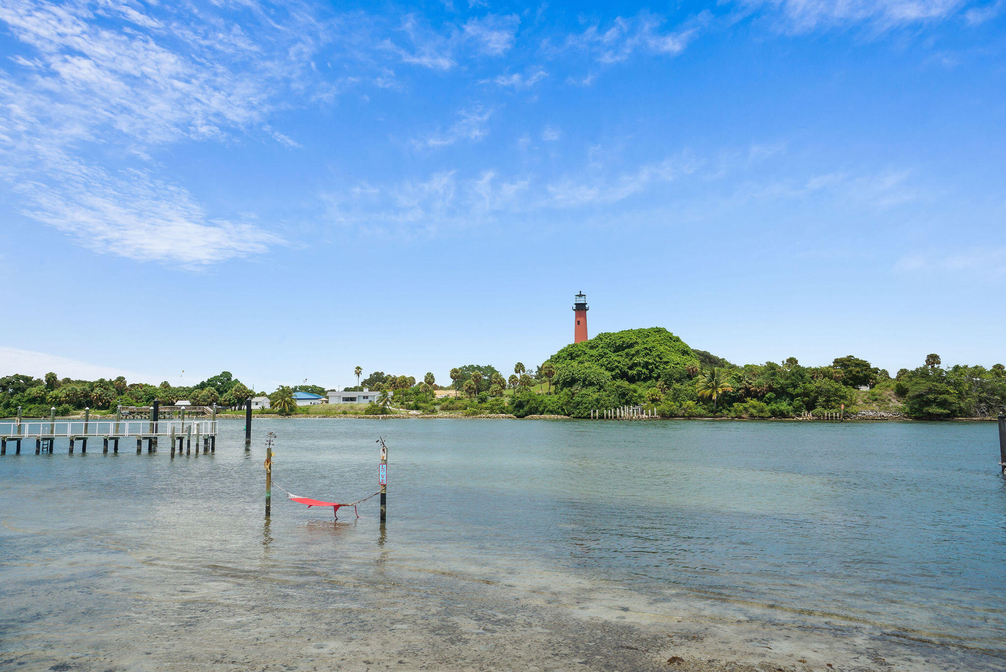 UNO LAGO - Residential