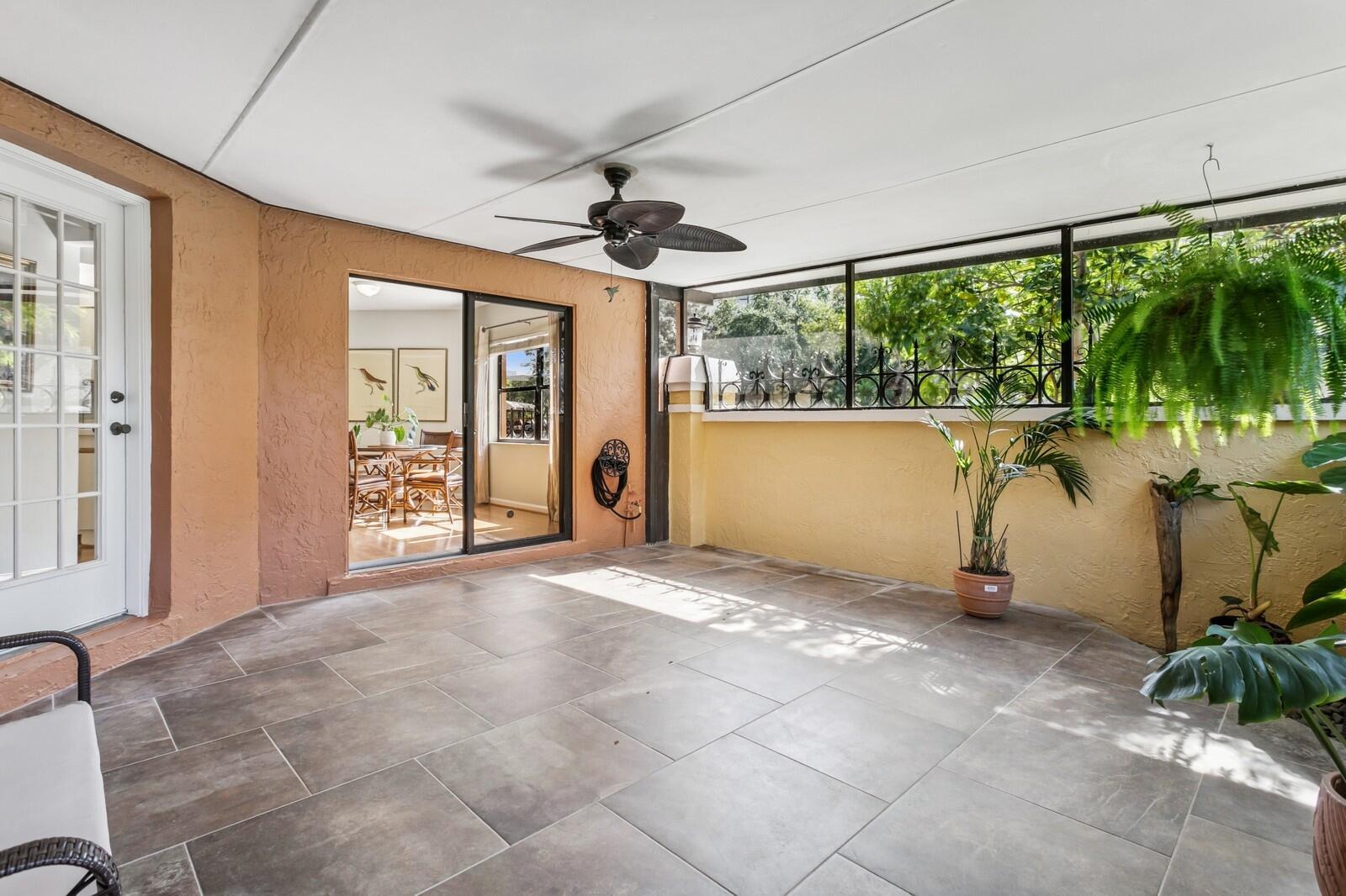 UNO LAGO - Residential