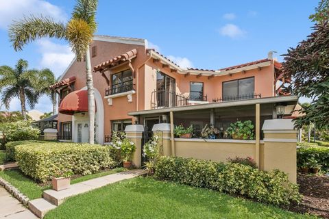 24 Uno Lago Drive Juno Beach FL 33408