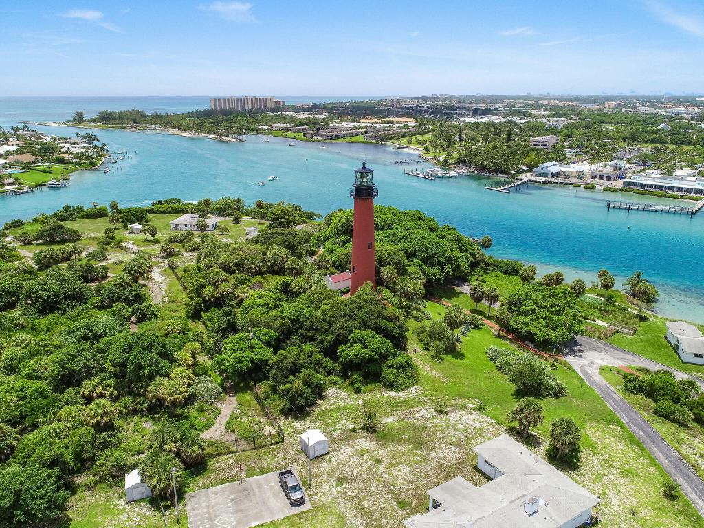 UNO LAGO - Residential