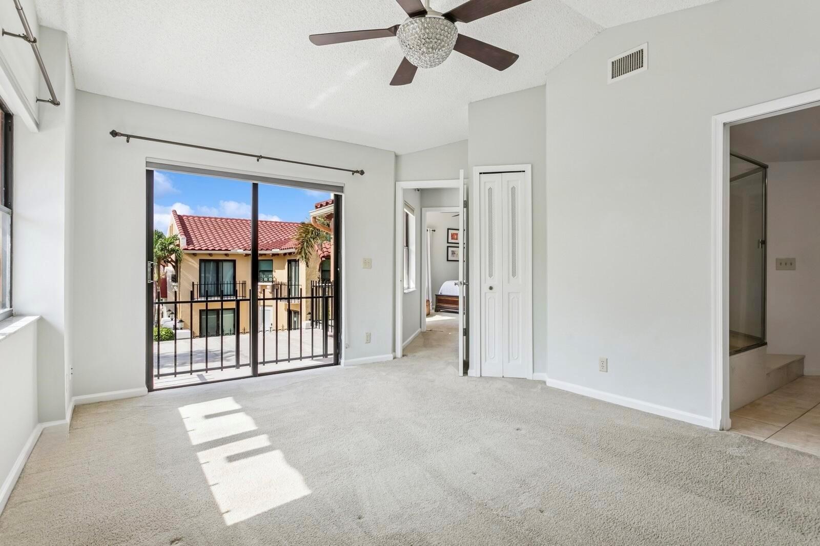 UNO LAGO - Residential