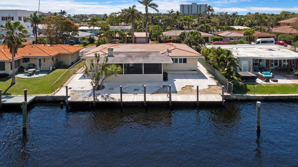 Photo of 2537 SE 10th Court, Pompano Beach, FL 33062 (MLS # R10957990)