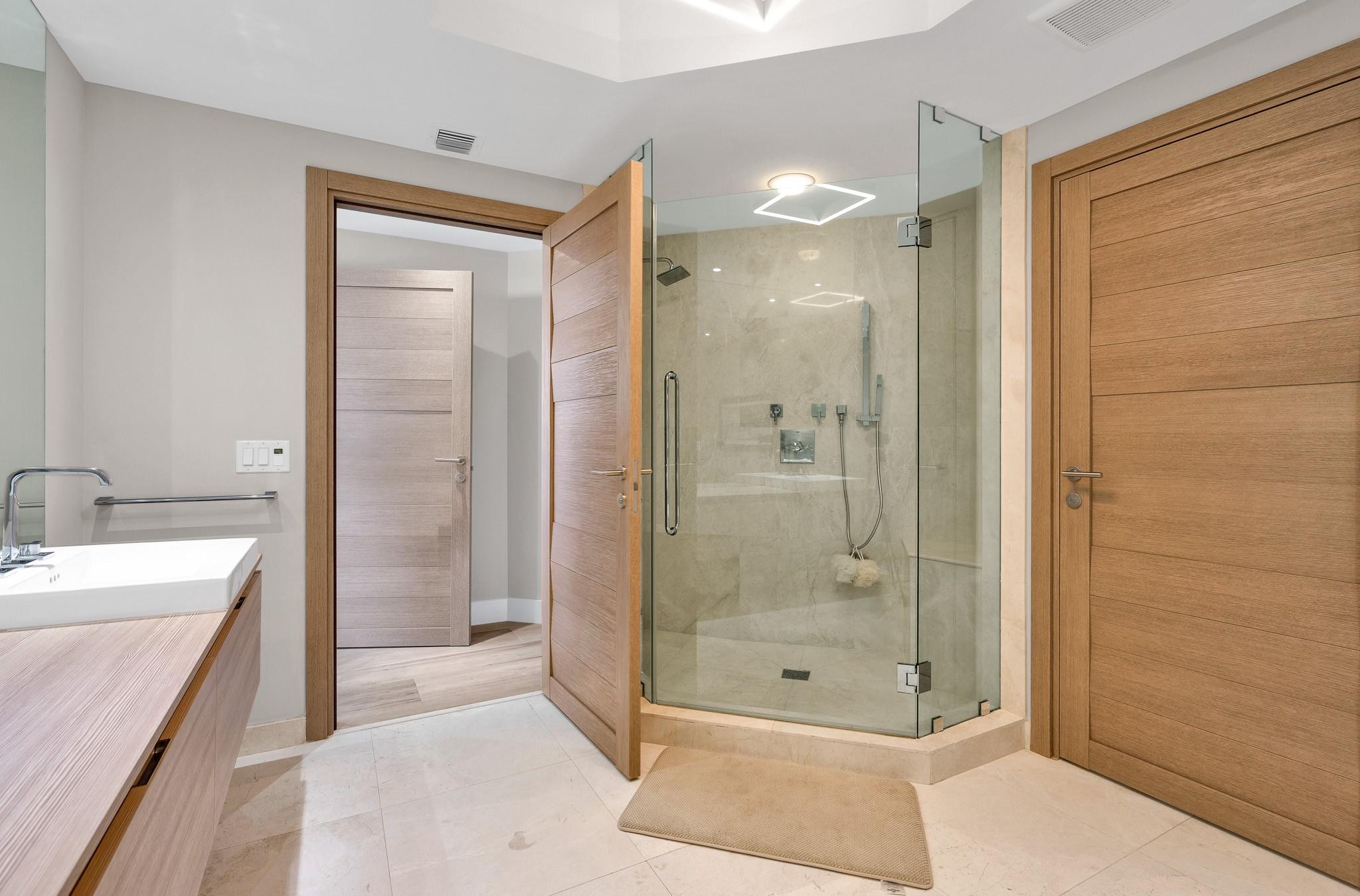 Marina Palms - Residential