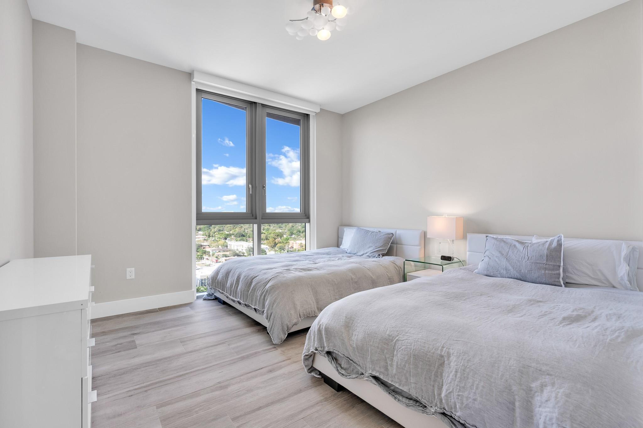 Marina Palms - Residential