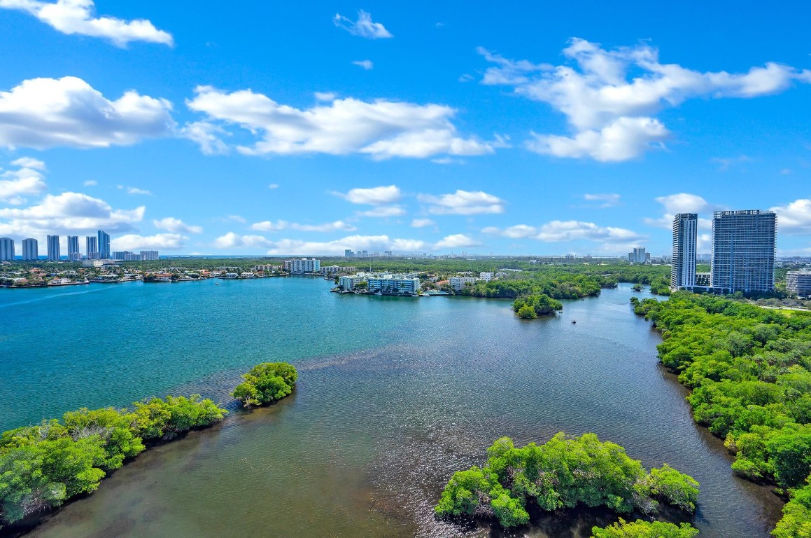 Marina Palms - Residential