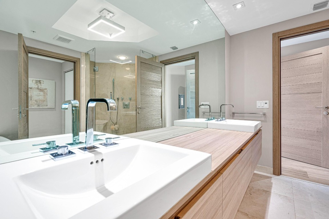 Marina Palms - Residential