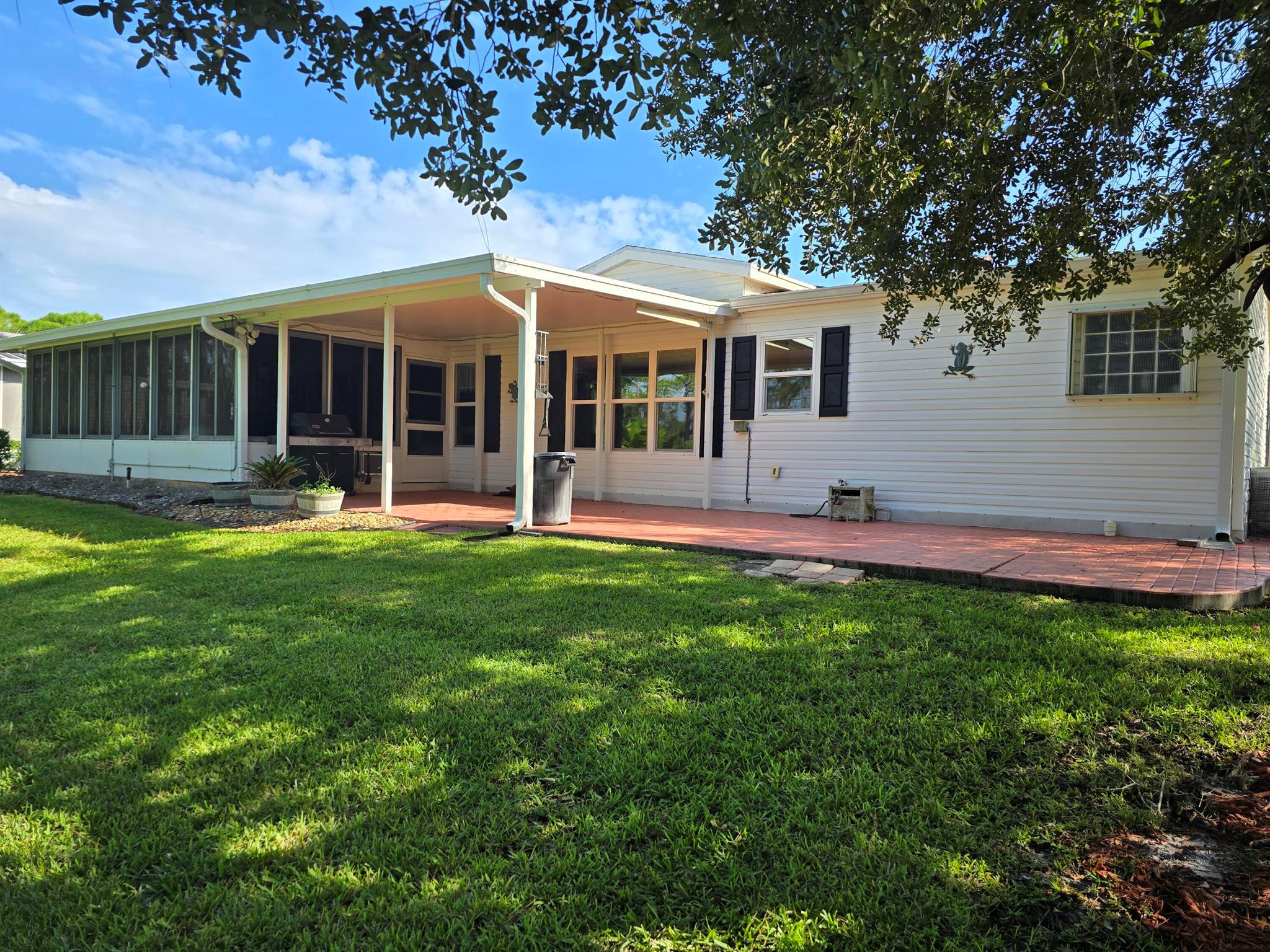 EAGLE'S RETREAT AT SAVANN - Residential