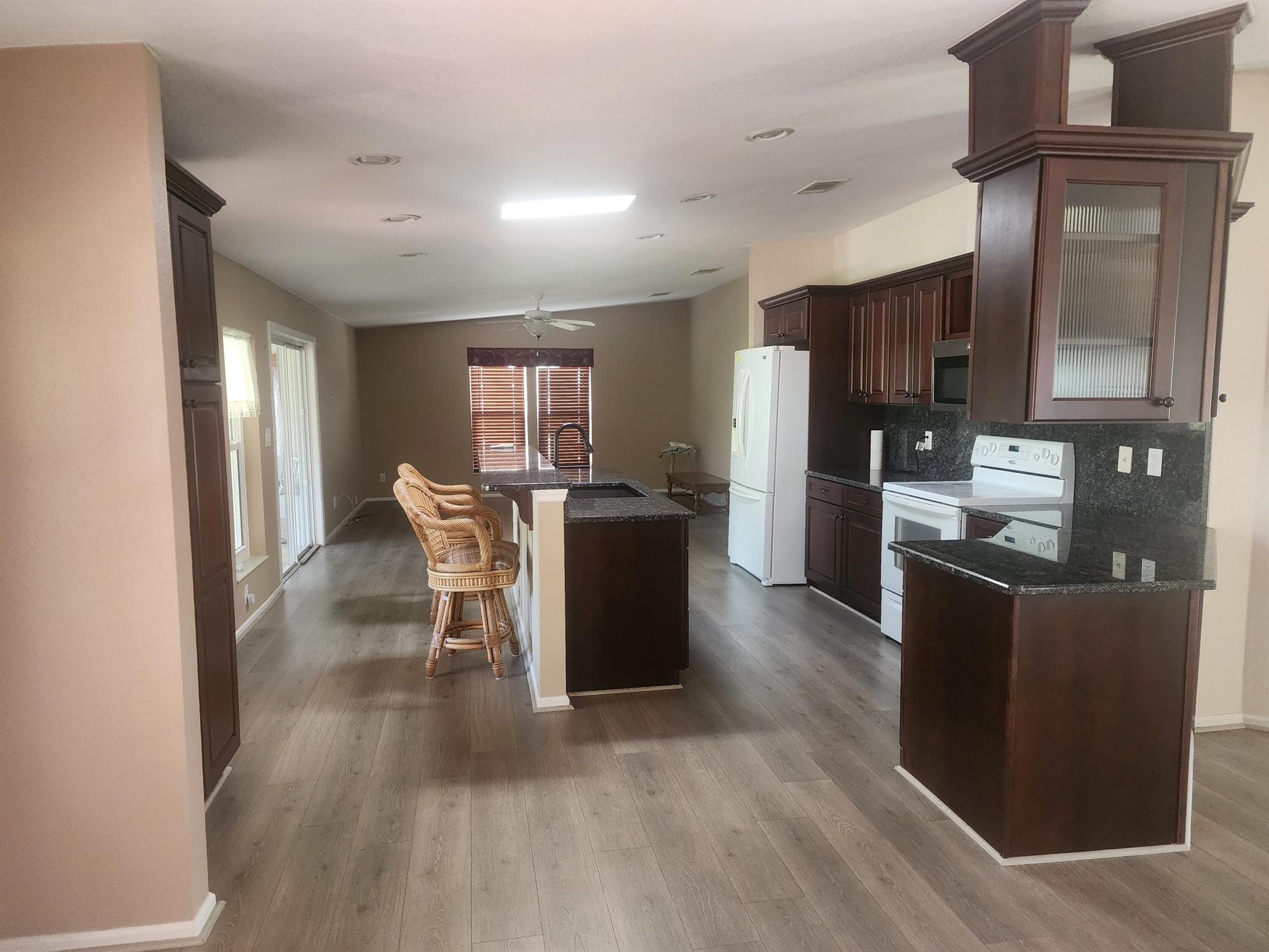 EAGLE'S RETREAT AT SAVANN - Residential